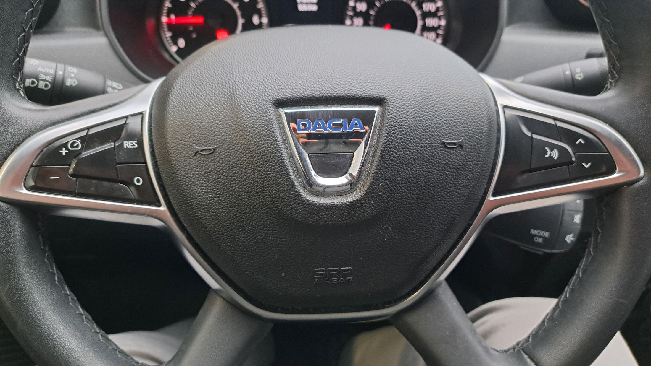 Dacia Duster TCe90, benzine/LPG, 360camera, dodehoekwaarschuwing, trekhaak