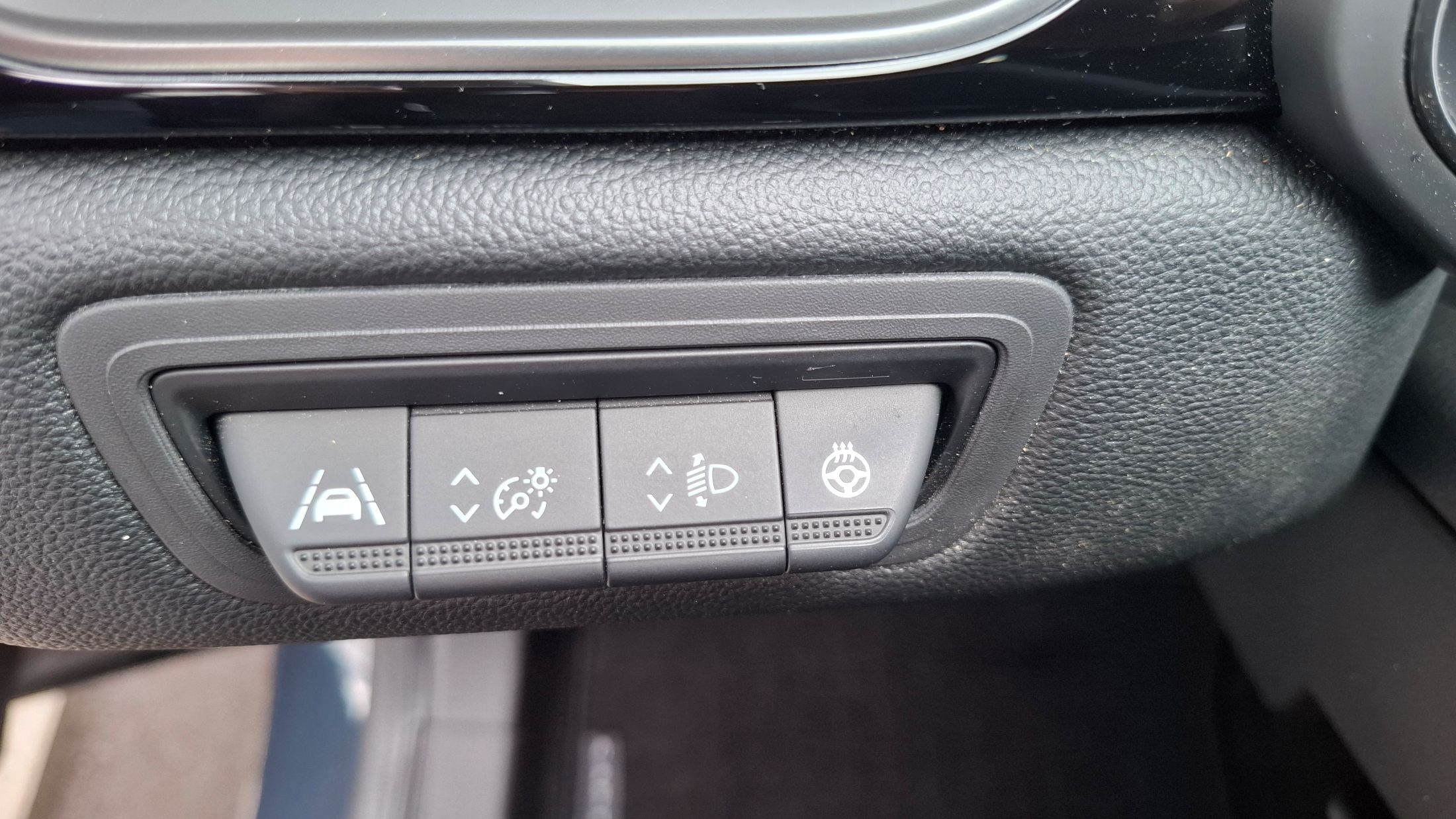 Renault Captur TCe 140 Pk AUTOMAAT, zetelverwarming, sensoren V+A, camera