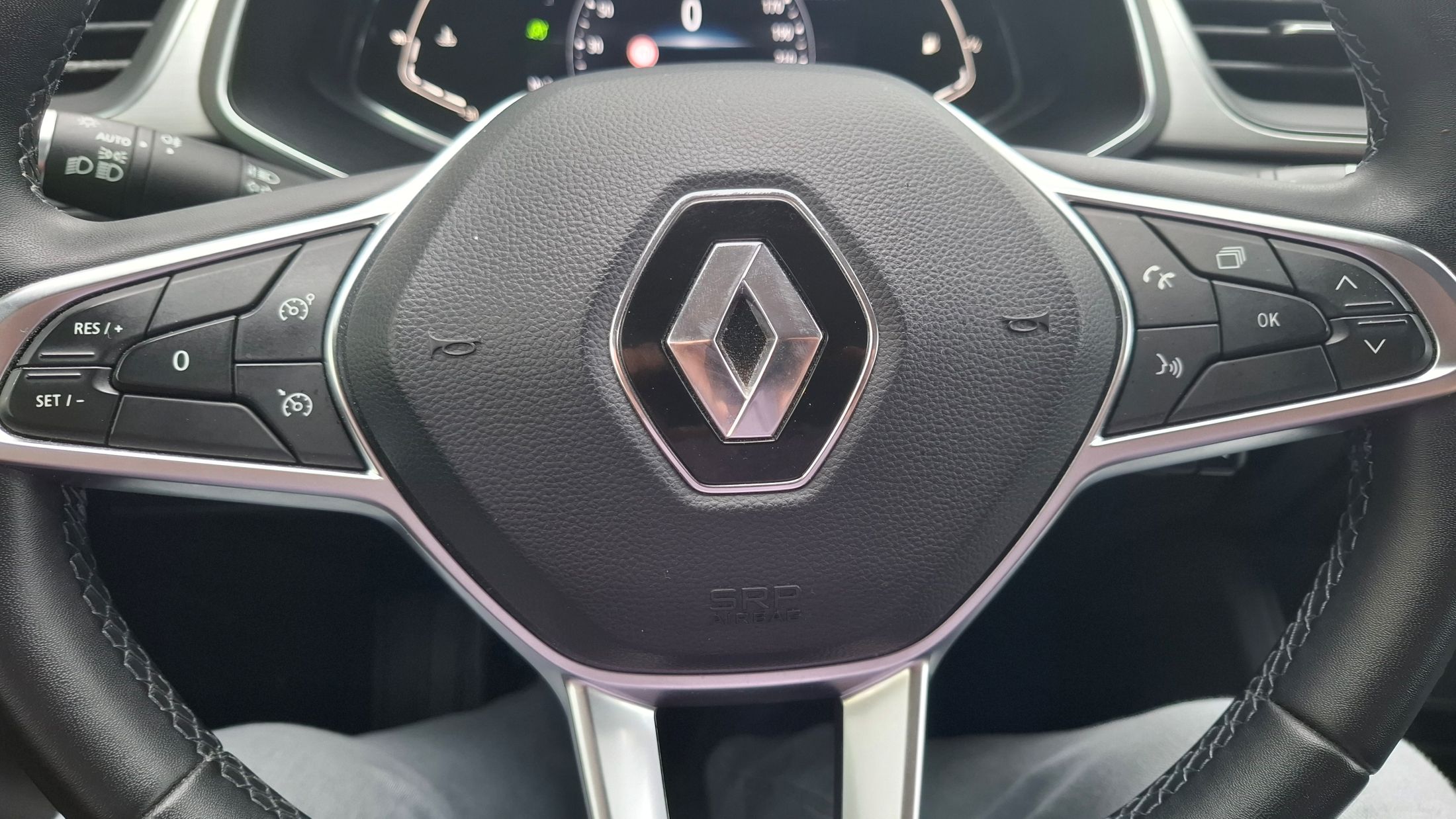 Renault Captur TCe 91 Pk, GPS, 360° camera, trekhaak, airco, sensoren V+A