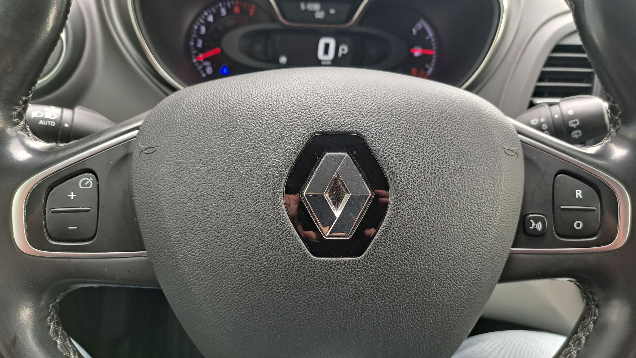 Renault Captur 1200cc 120Pk AUTOMAAT, GPS, camera, leder