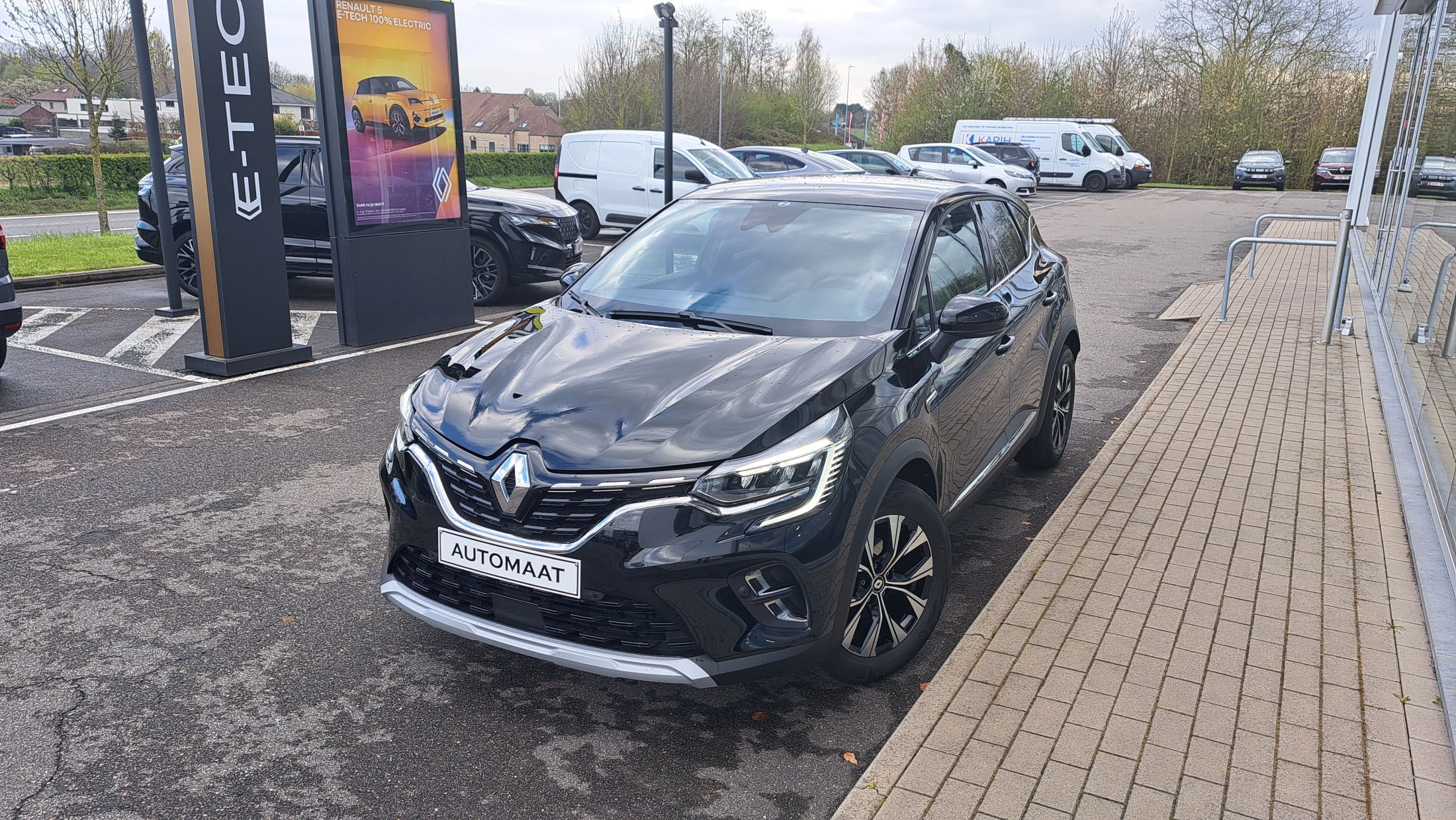 Renault Captur 140Pk AUTOMAAT, airco, GPS, sensoren V+A, camera