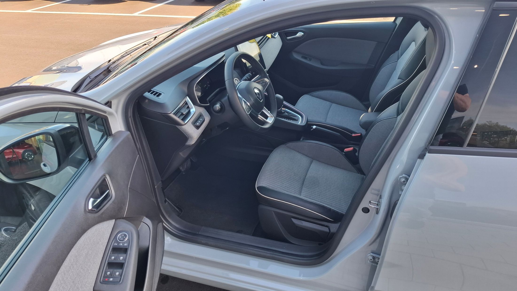 Renault Clio E-Tech FullHybrid, GPS, camera, sensoren A, GARANTIE tot 09-29