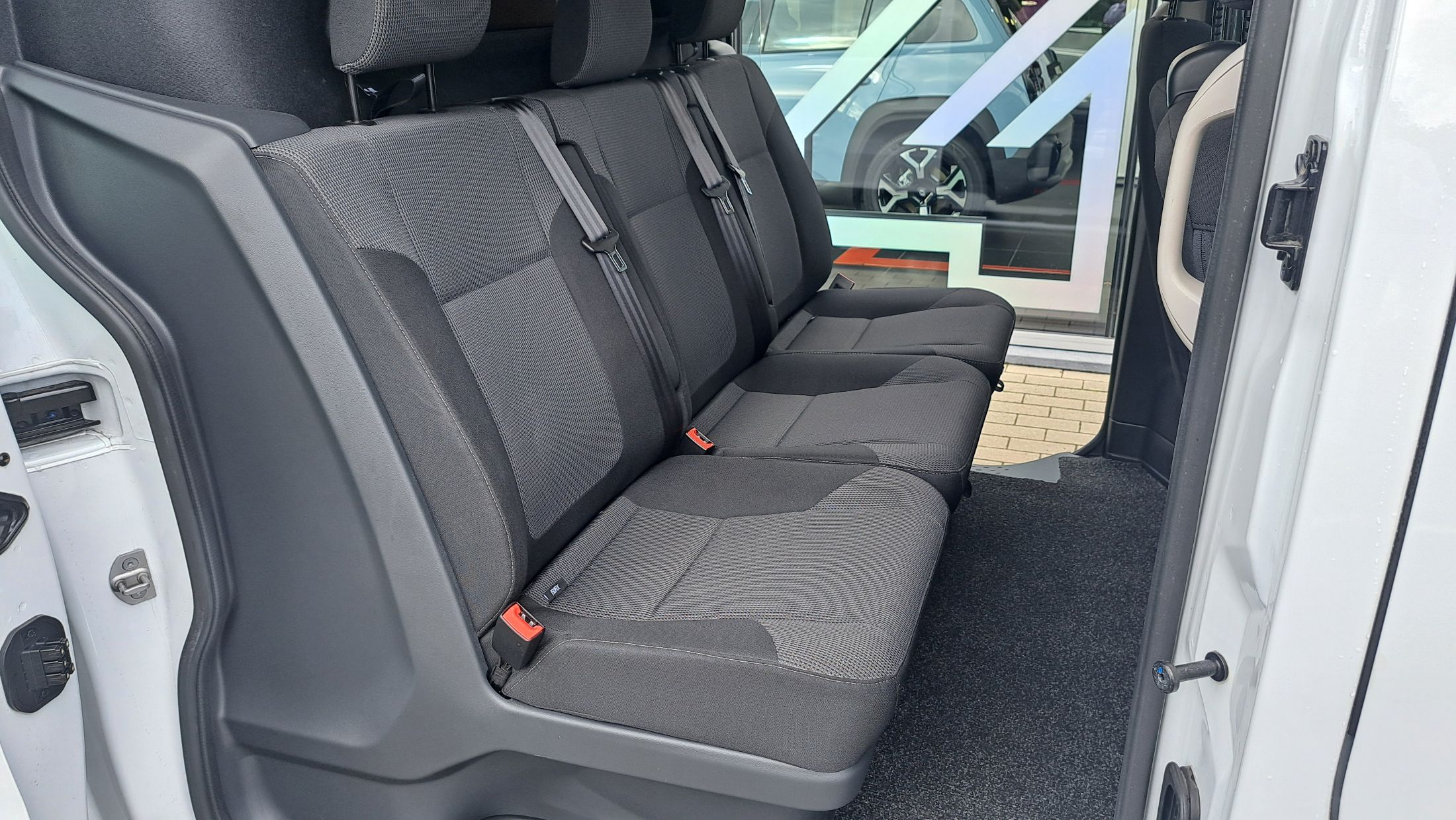 Renault Trafic Dubbele cab. 130 Pk, airco, GPS, camera, schuifdeur L+R