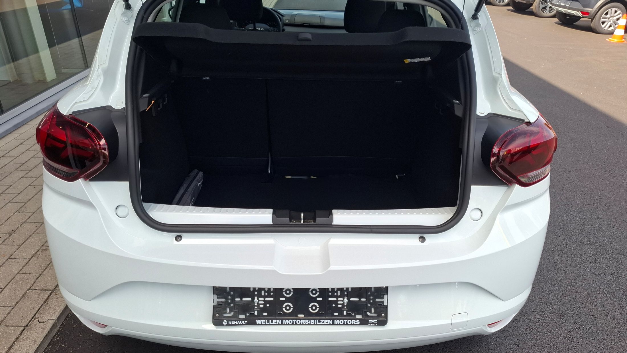 Dacia Sandero 67 Pk, airco, apple&android, garantie tot 22/ 03/2028
