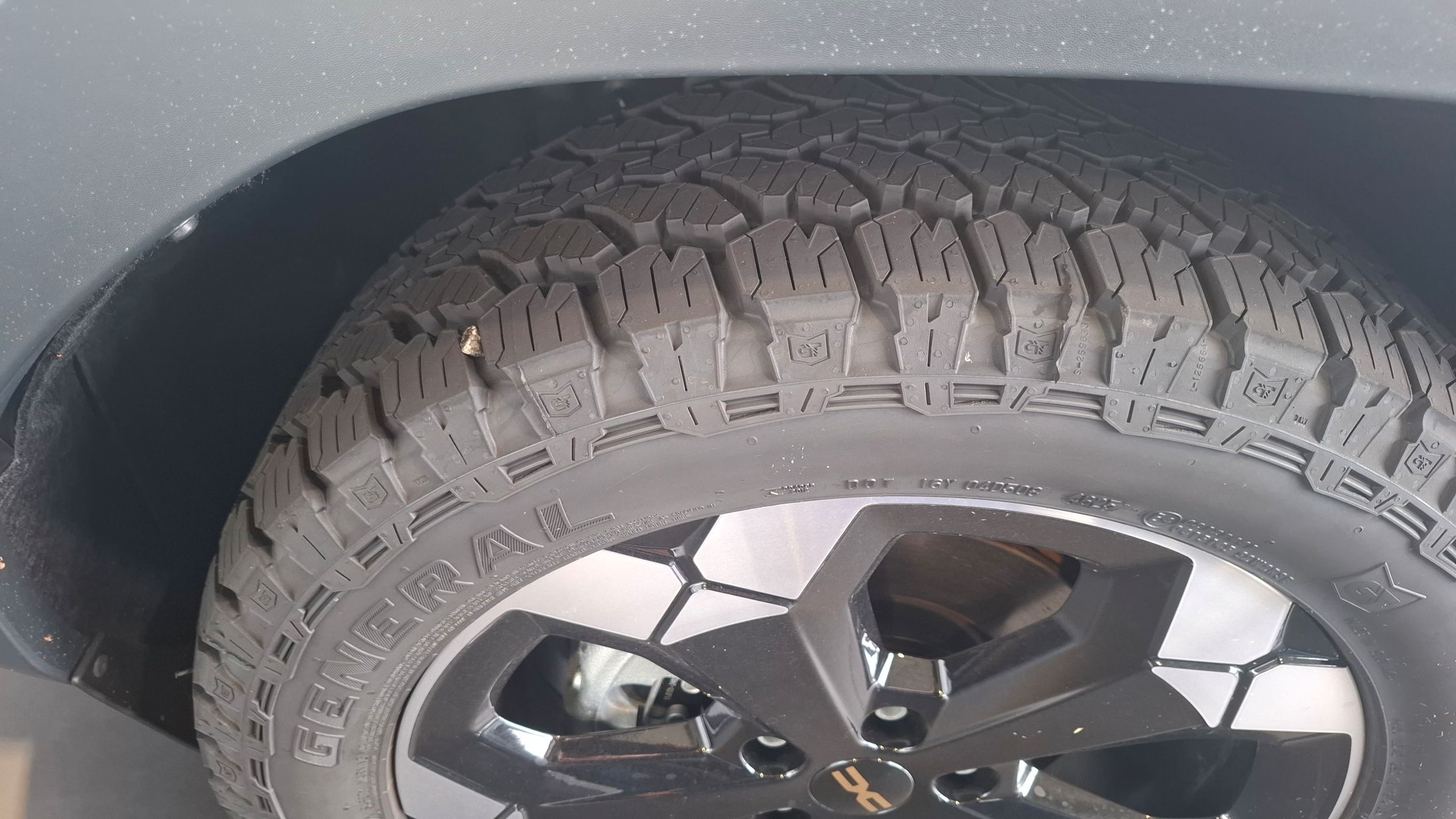 Dacia Duster Extreme Full Hybrid 155 Pk, full options