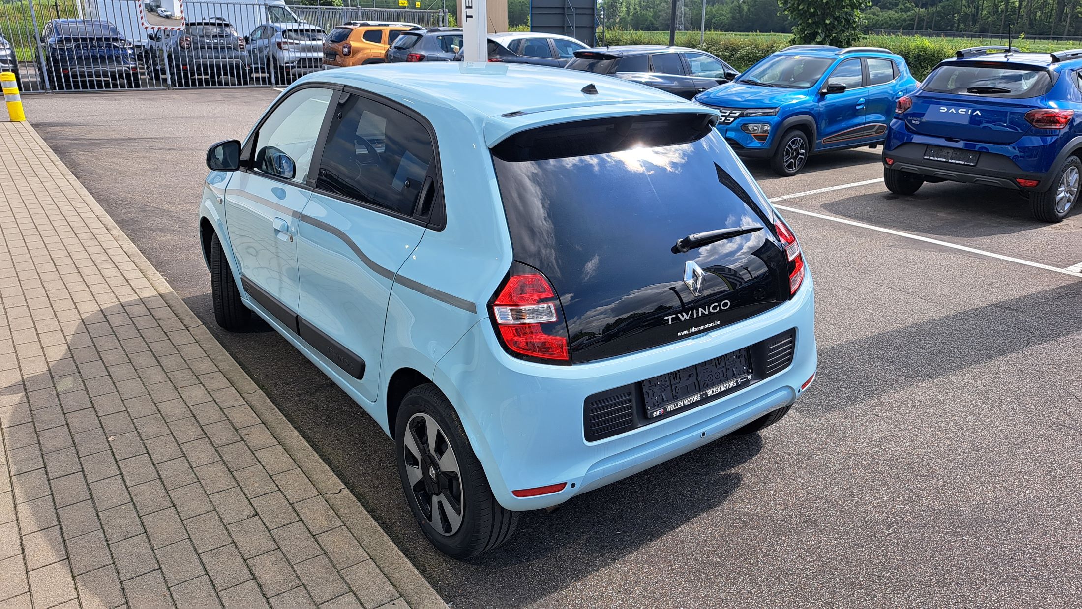 Renault Twingo 1.0i SCe Limited, airco, parkeerhulp A, bluetooth