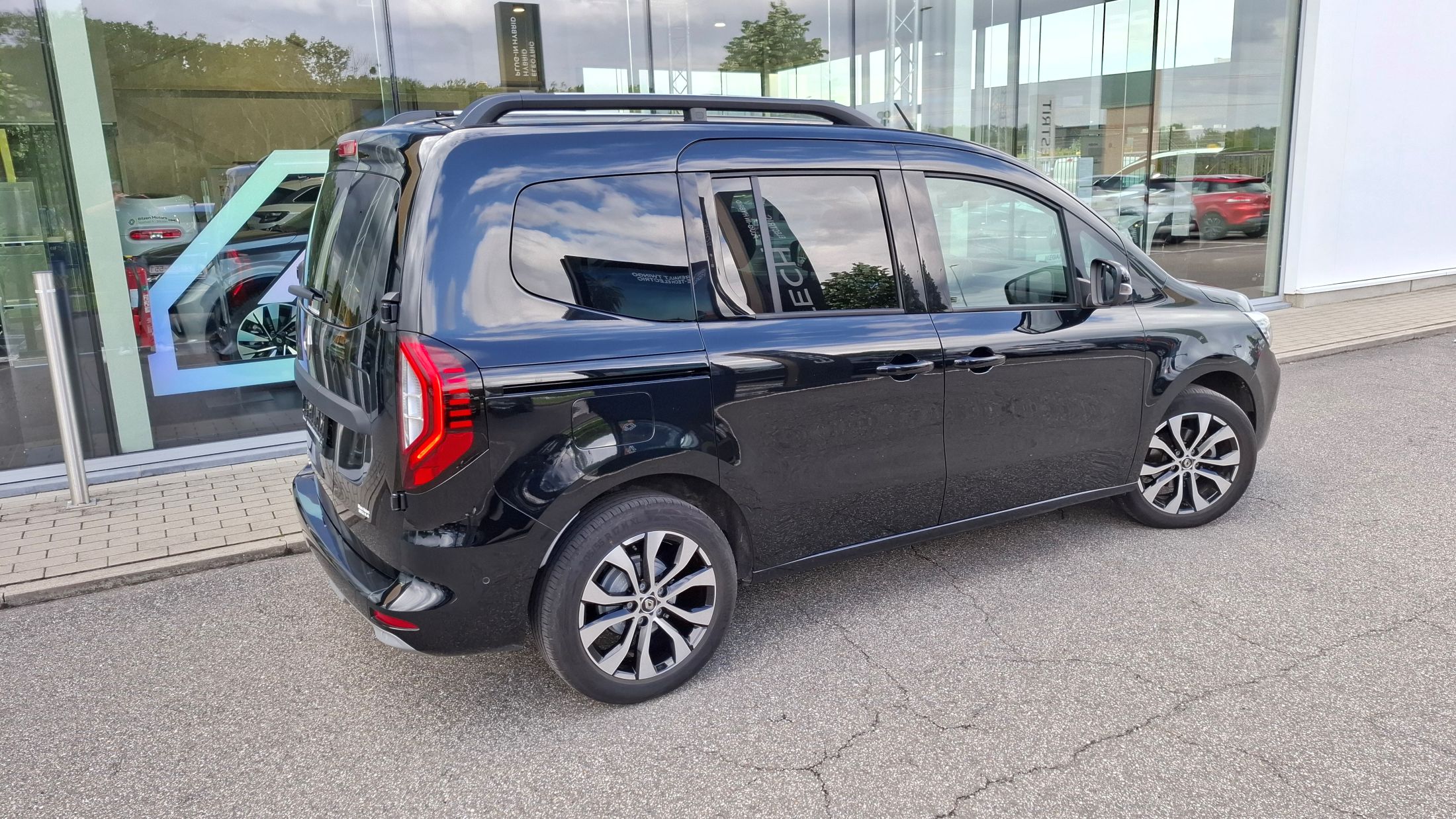 Renault Kangoo AUTOMAAT 1332cc/130Pk, airco, GPS, camera