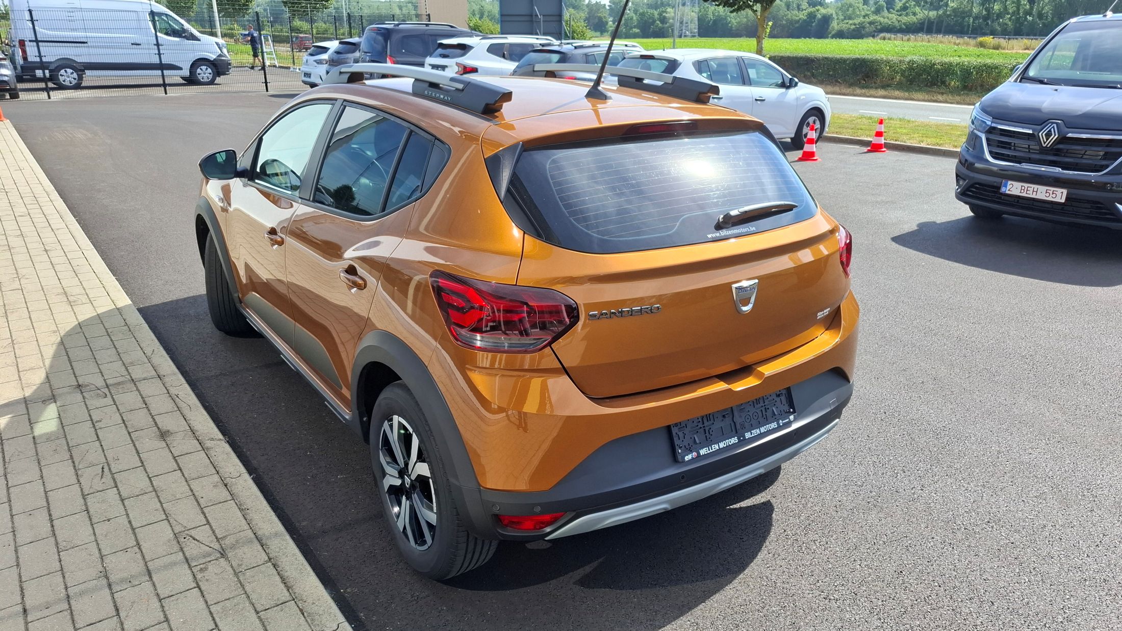 Dacia Stepway TCe 90, GPS, camera, dodehoekwaarschuwing, alu velgen, airco