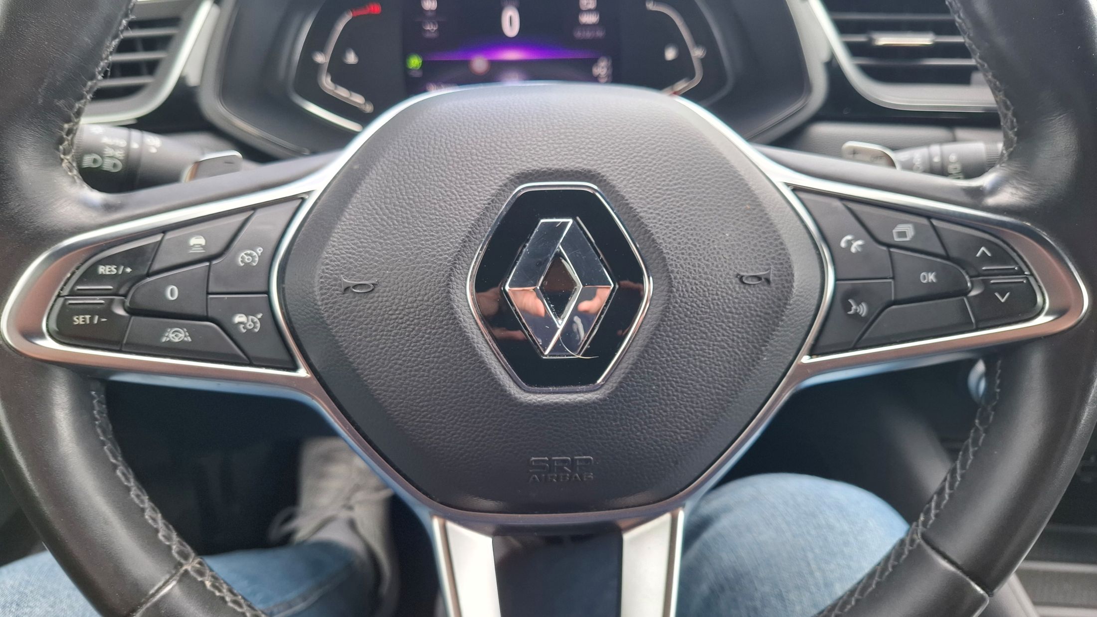 Renault Captur TCe 140 Pk AUTOMAAT, zetelverwarming, sensoren V+A, camera