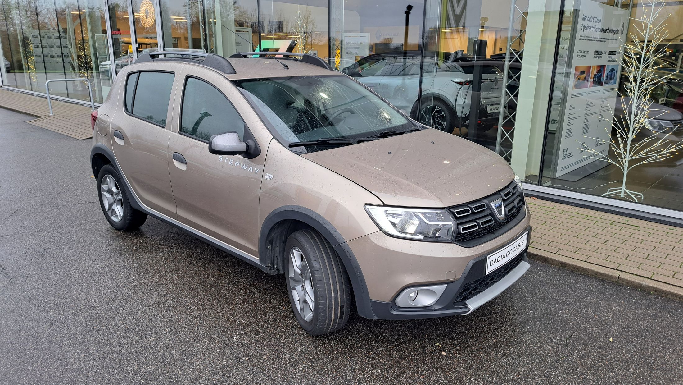 Dacia Sandero Stepway 100Pk benz+LPG, GPS, sensor A, zetelverwarming