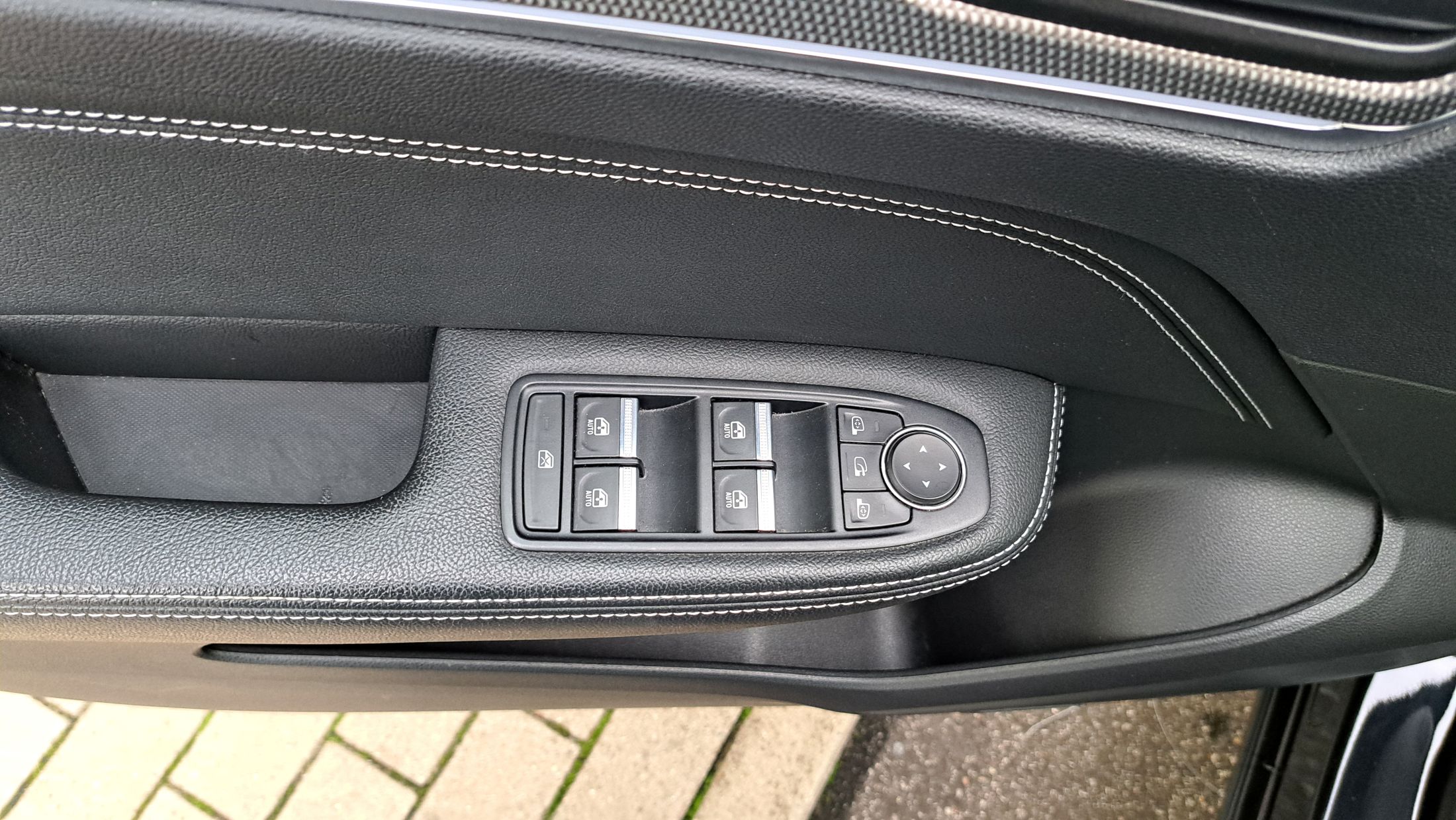 Renault Arkana E-Tech Full Hybrid, GPS, camera, dodehoekwaarschuwing.