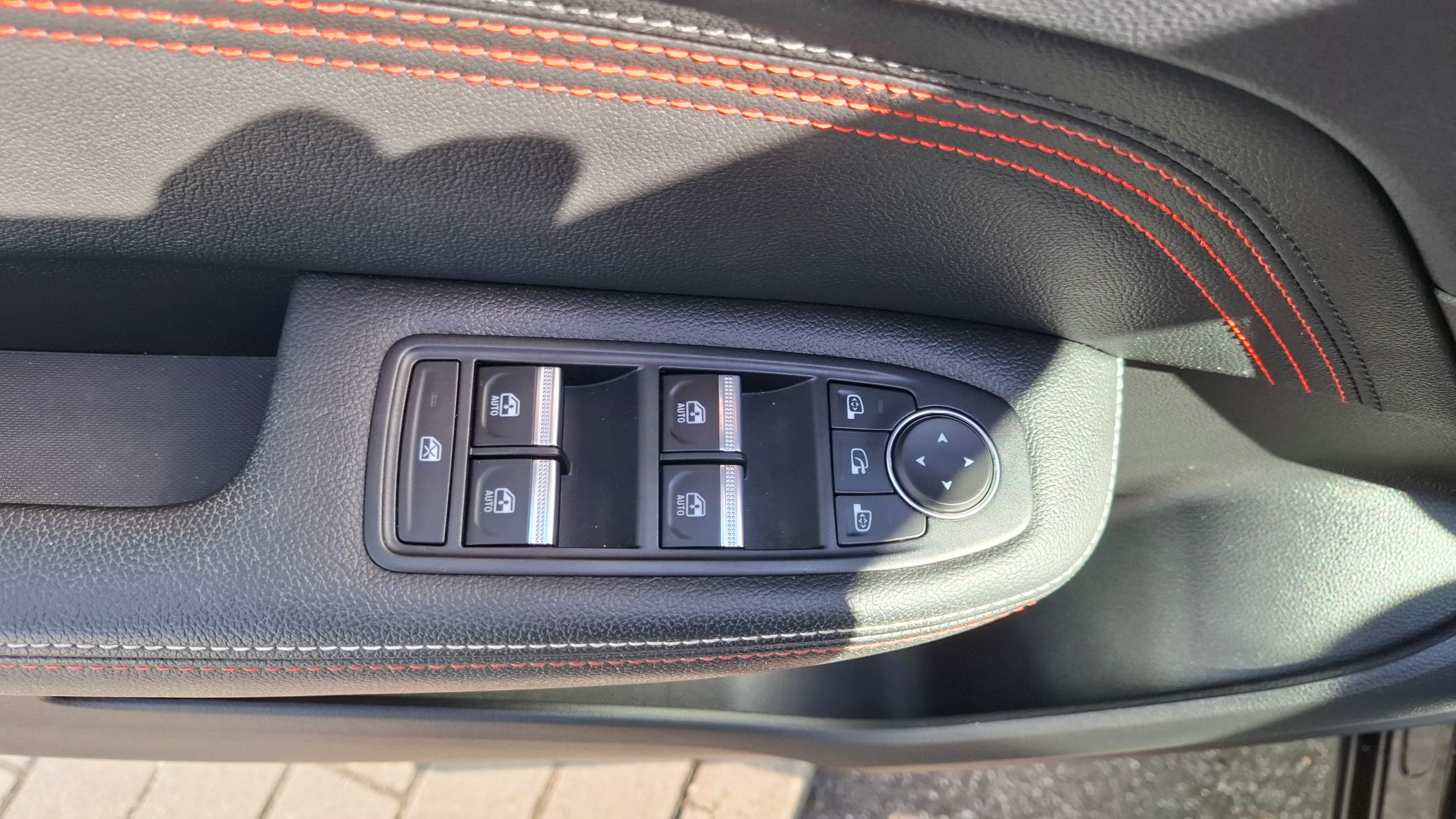 Renault Arkana 1332cc-140Pk, zetelverwarming, leder, dodehoekwaarschuwing