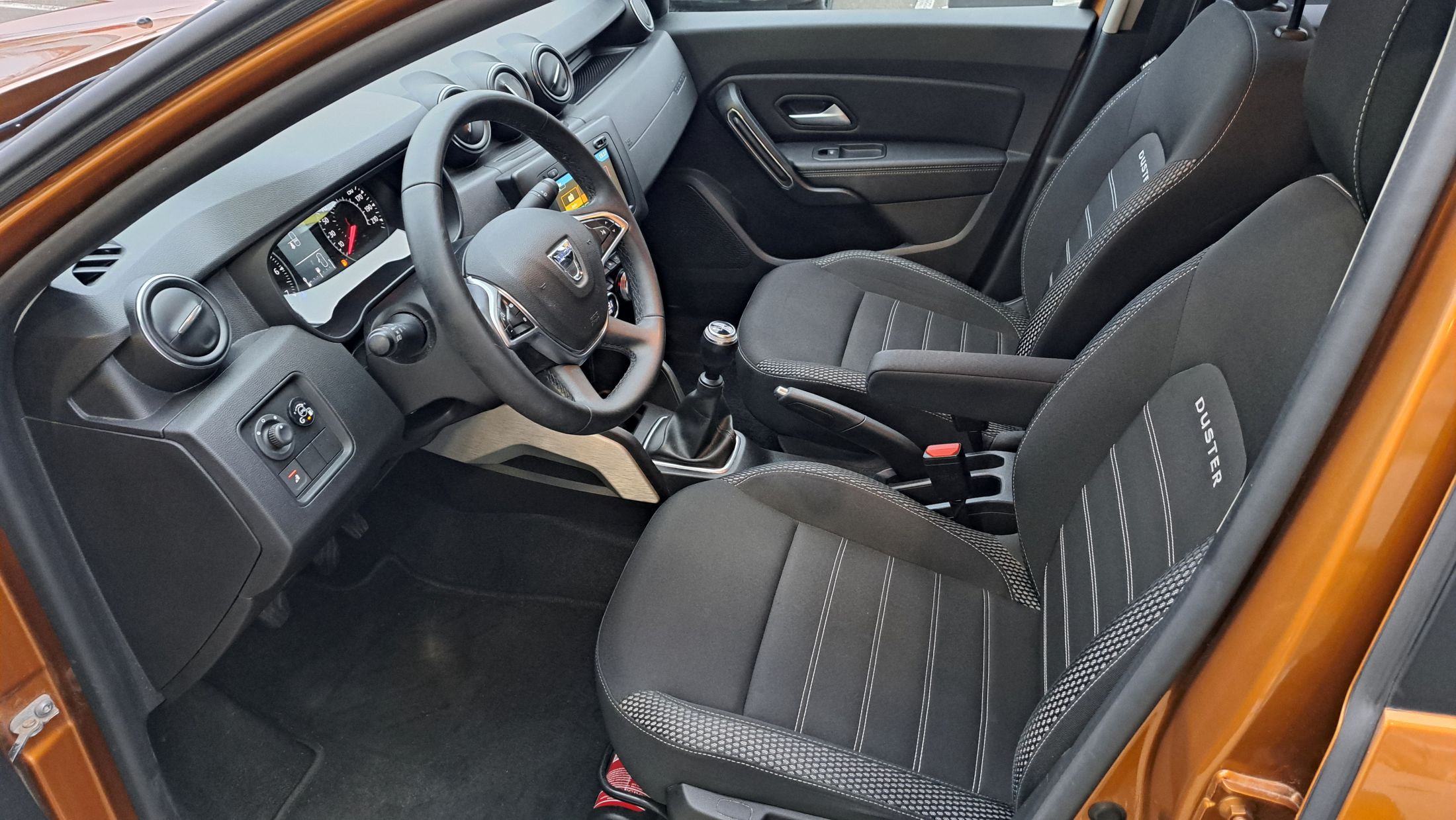 Dacia Duster TCe90, benzine/LPG, 360camera, dodehoekwaarschuwing, trekhaak