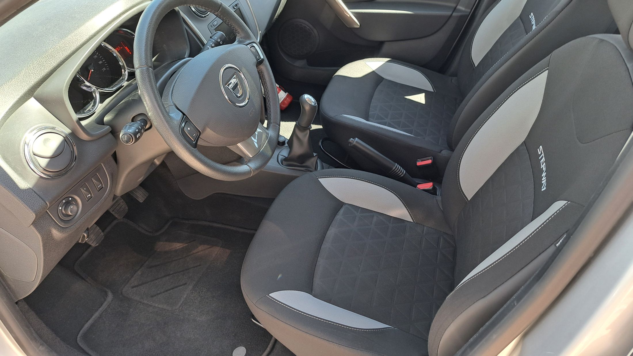 Dacia Sandero Stepway TCe 90, airco, GPS, sensor A, 42000 km