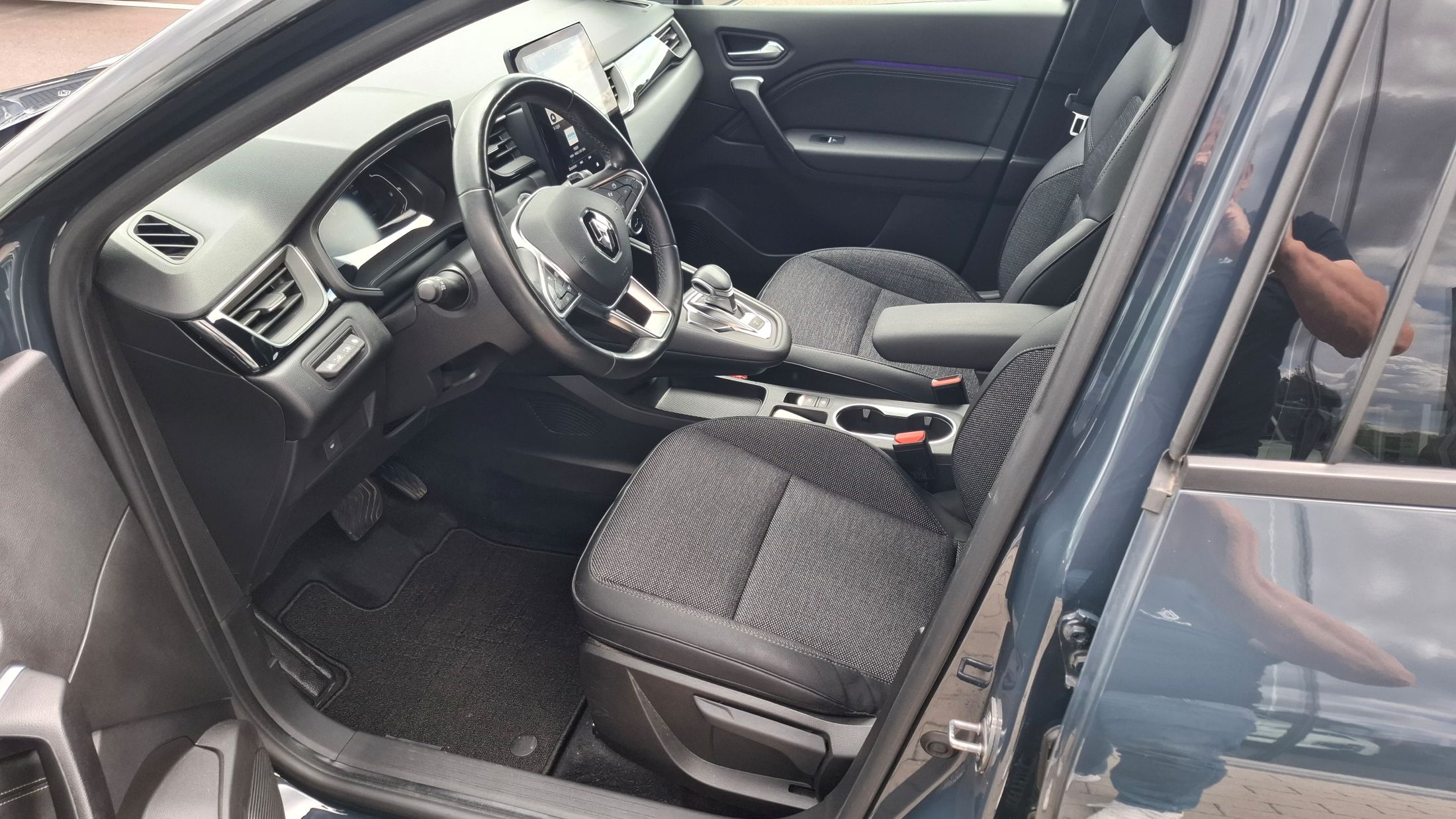 Renault Captur TCe 140 Pk AUTOMAAT, zetelverwarming, sensoren V+A, camera