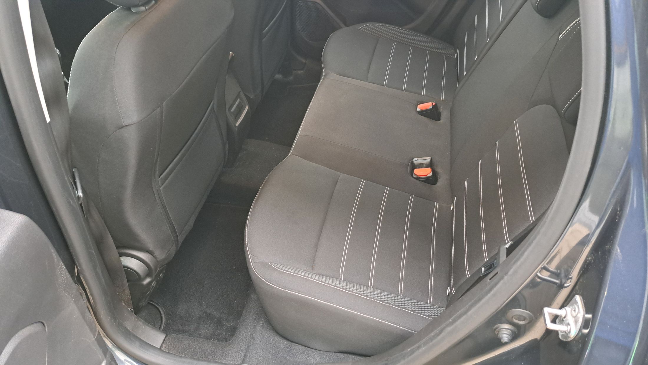 Dacia Duster TCe 90, airco, GPS, camera, dodehoekwaarschuwing, sensor V+A