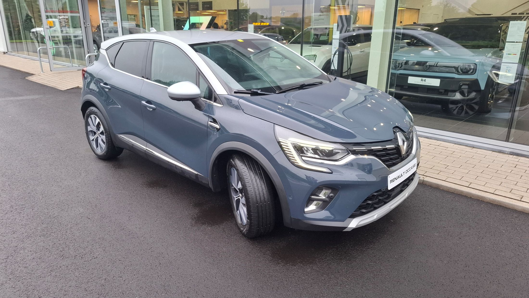 Renault Captur TCe 91 Pk, GPS, 360° camera, trekhaak, airco, sensoren V+A