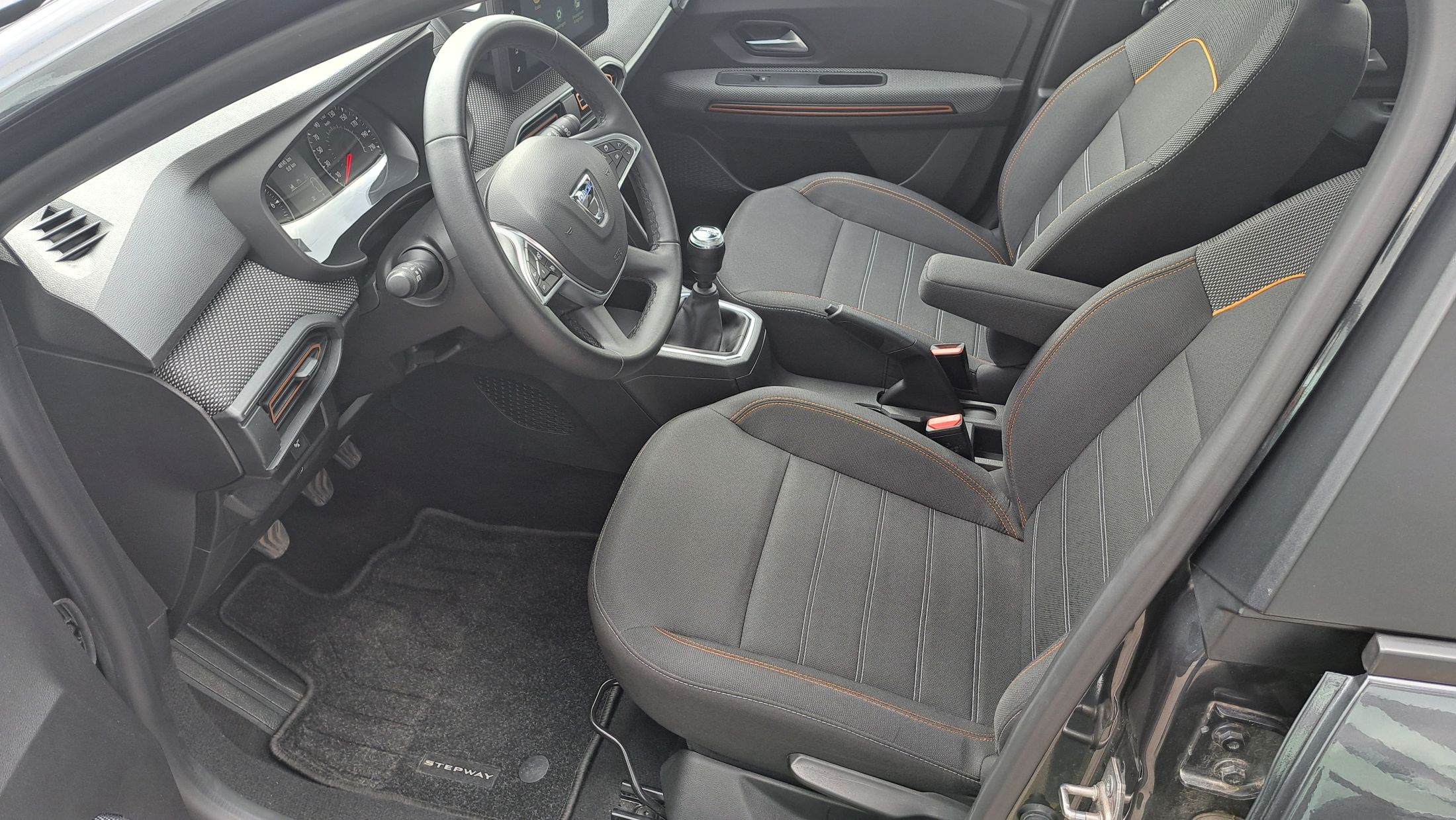 Dacia Stepway TCe 90, airco, applecarplay&android, sensor A