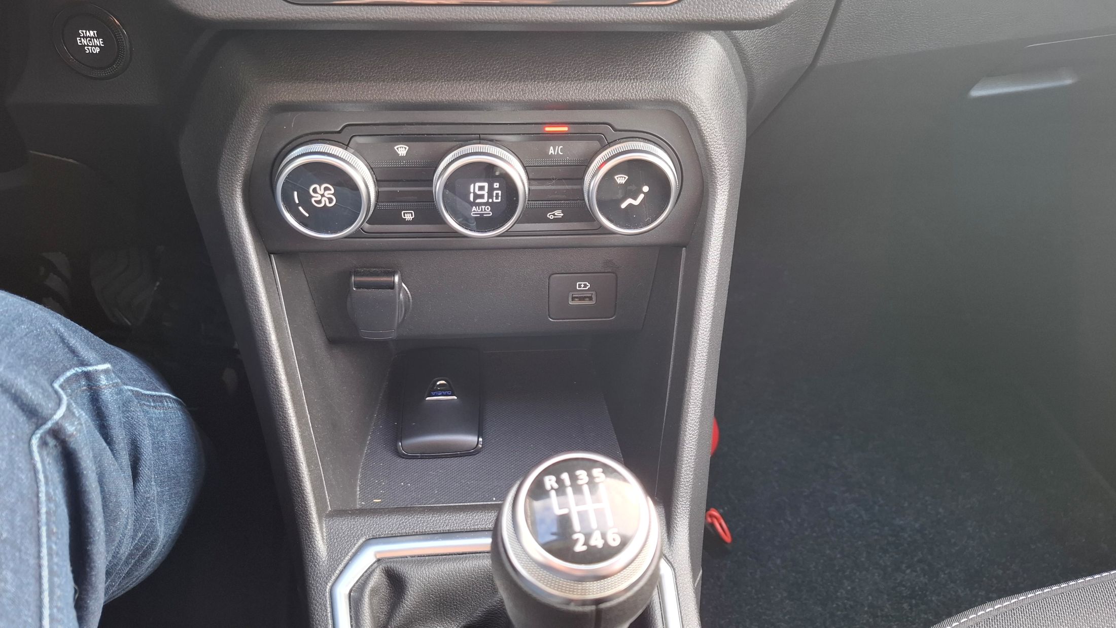 Dacia Sandero Stepway TCe 90, airco, GPS, camera, dodehoekwaarschuwing.