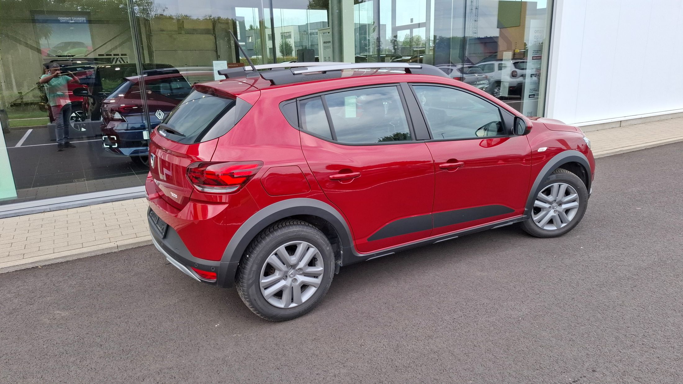 Dacia Stepway TCe 90 AUTOMAAT, airco, GPS, camera, dodehoekwaarschuwing, sensoren V+A