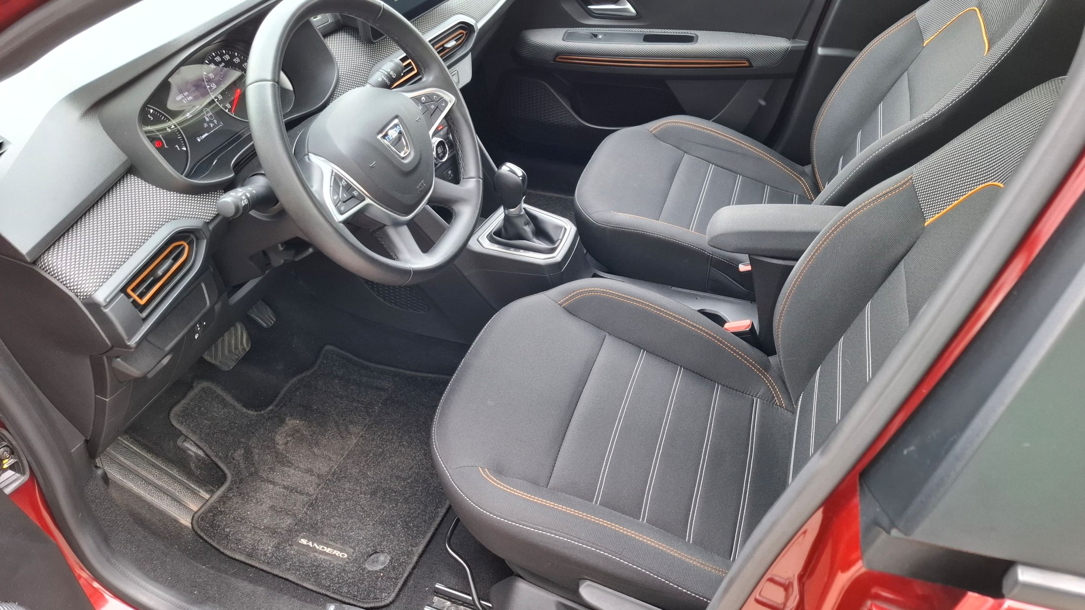 Dacia Stepway TCe 90 AUTOMAAT, airco, GPS, camera, dodehoekwaarschuwing, sensoren V+A