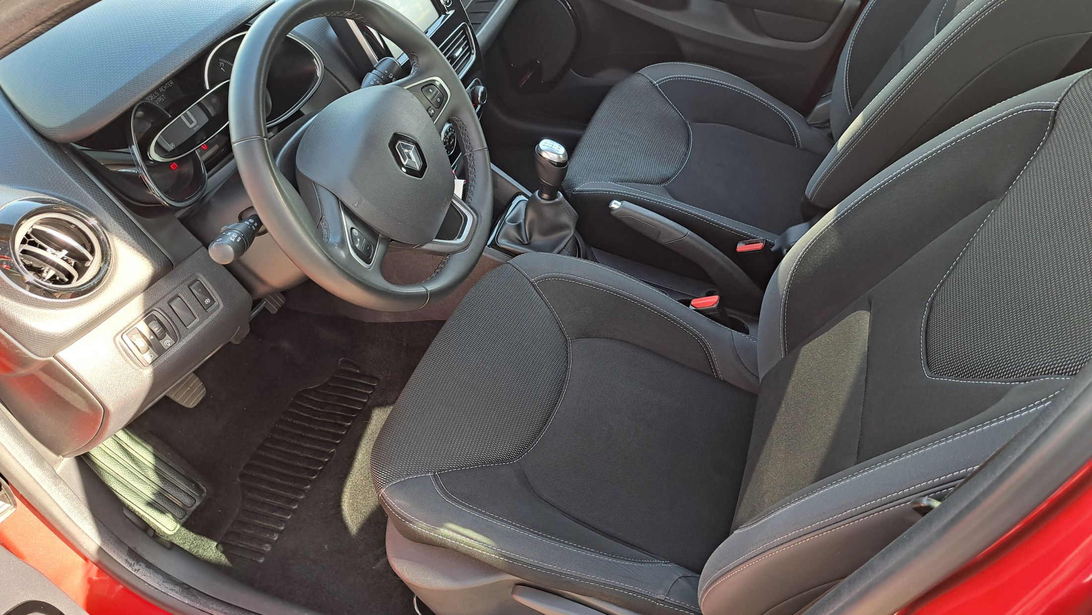 Renault Clio GrandTour TCe90, airco, GPS, sensor A, GARANTIE