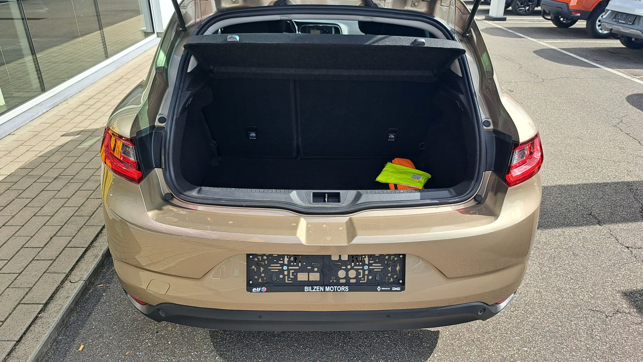 Renault Megane TCe 132 Pk, airco, GPS, sensoren A