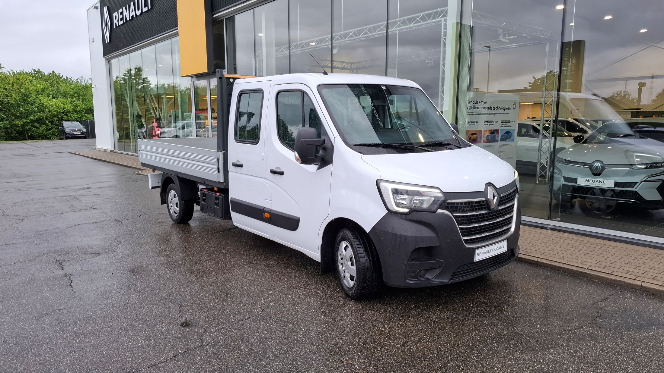 Renault Master dubbele cabine, open laadbak, trekhaak, GPS, 20450 ex. BTW