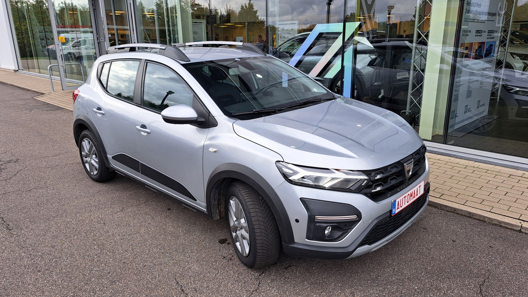 Dacia Sandero Stepway TCe 90 AUTOMAAT, GPS, camera, sensoren V+A, dodehoekw.