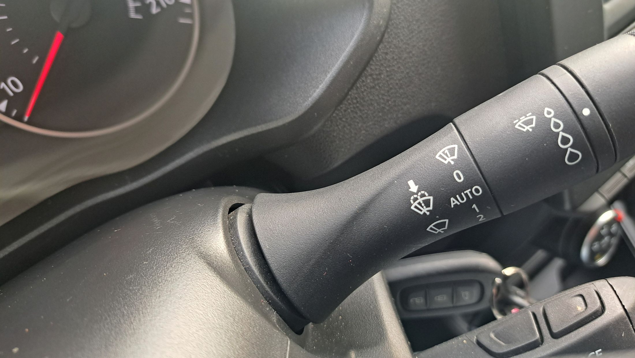 Renault Express 1332cc 102Pk, airco, sensoren A, trekhaak