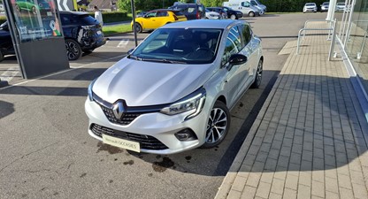 Renault  Clio AUTOMAAT, 1332cc-130Pk, GPS, camera, airco, dodehoekwaarschuwing