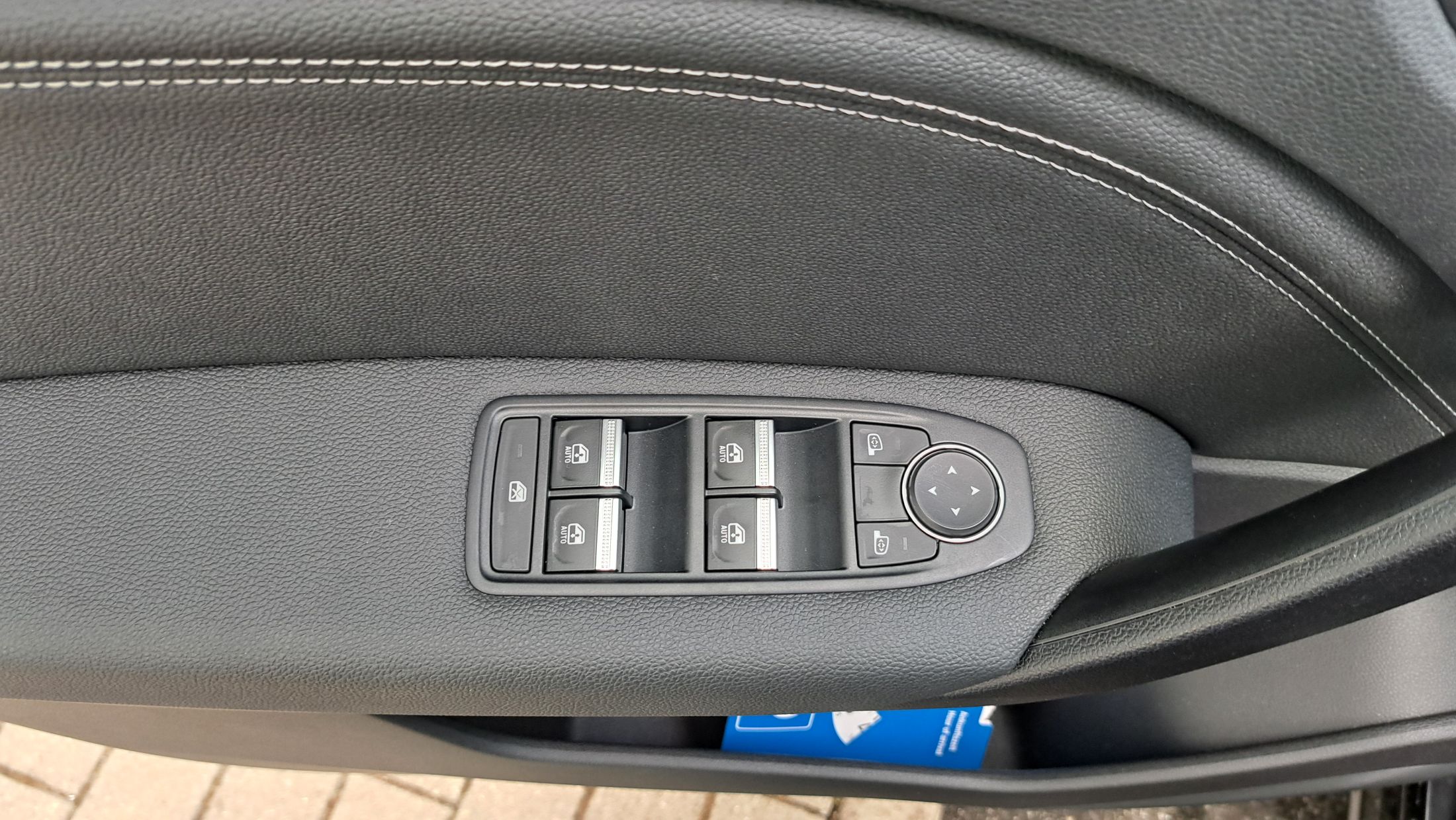 Renault Captur 140Pk AUTOMAAT, airco, GPS, sensoren V+A, camera