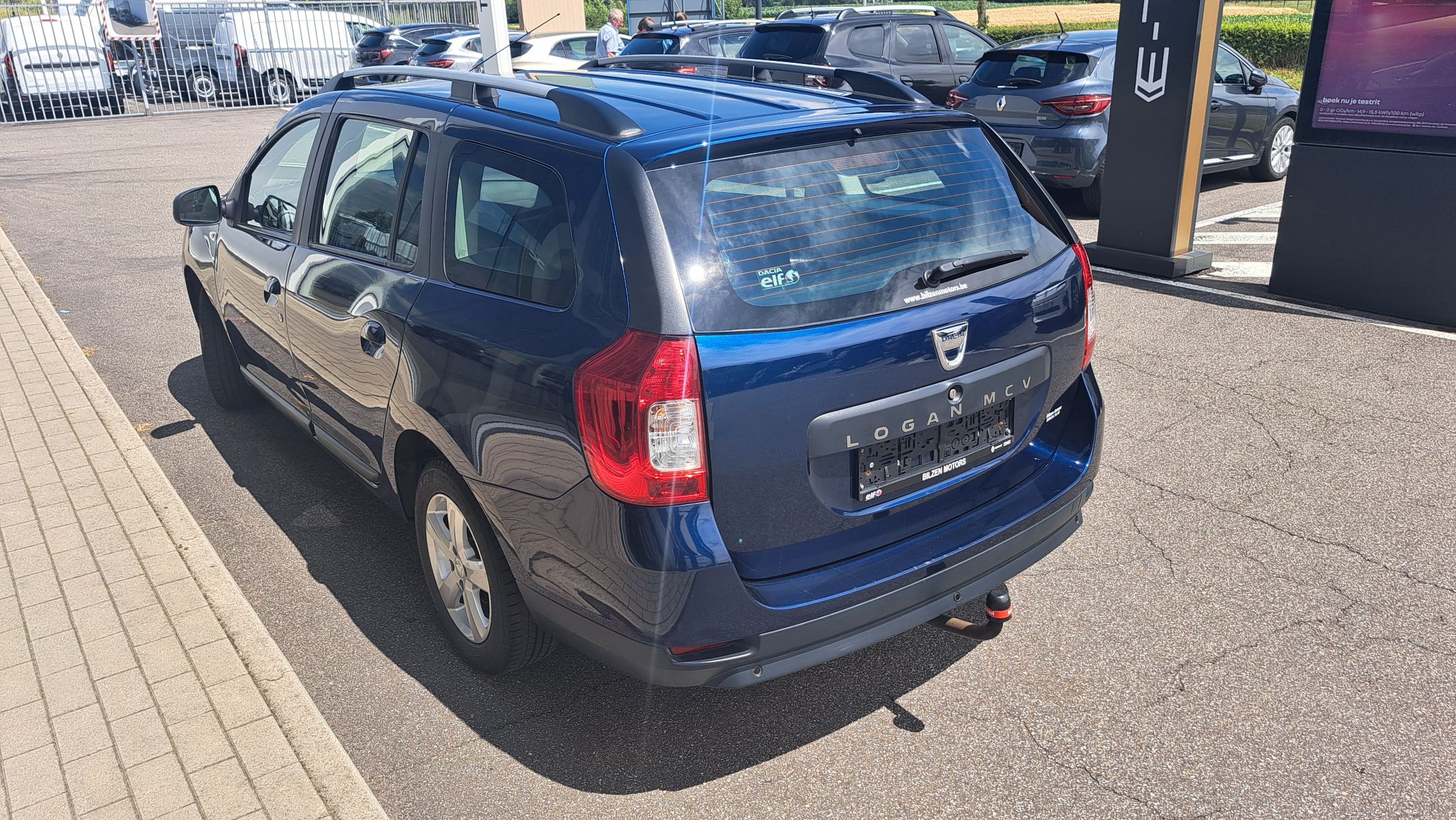 Dacia Logan MCV TCe 90 AUTOMAAT, airco, GPS, camera, trekhaak