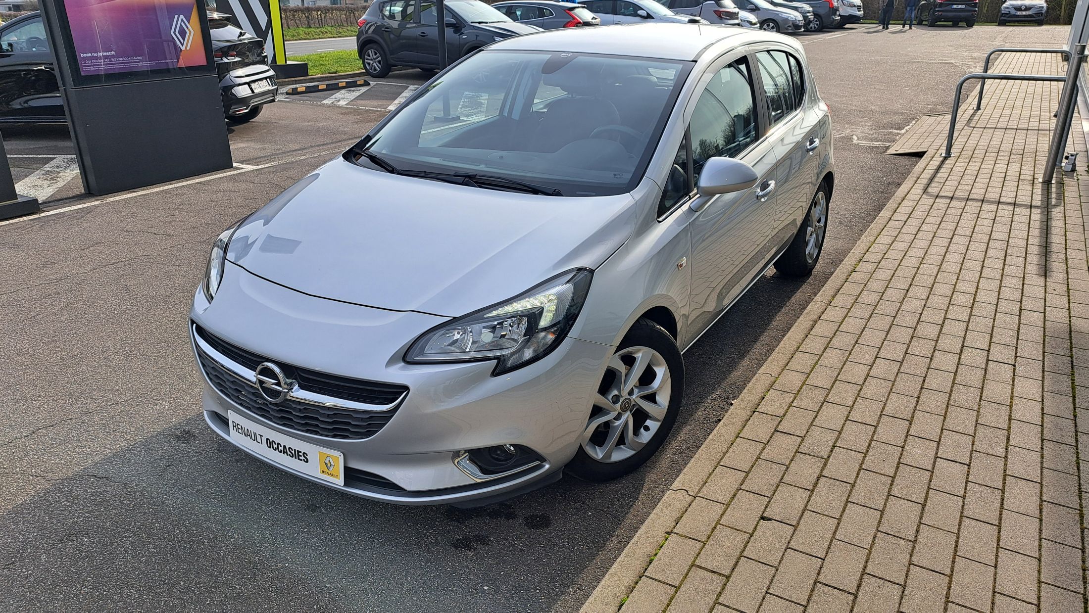 Opel  Corsa 1229cc 70Pk, 5 deurs, airco, sensor achter