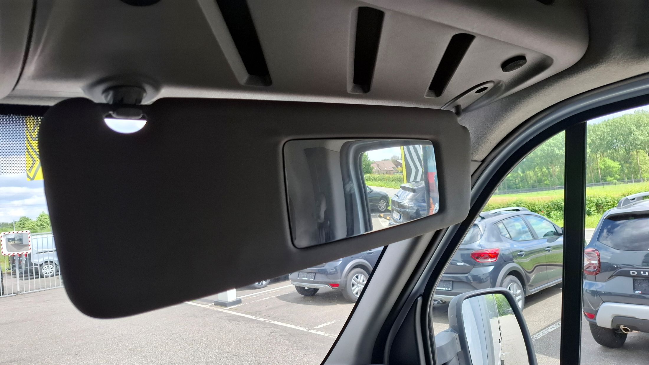 Renault Master Cargo 2299/165Pk, GPS, airco, laadklep 750Kg