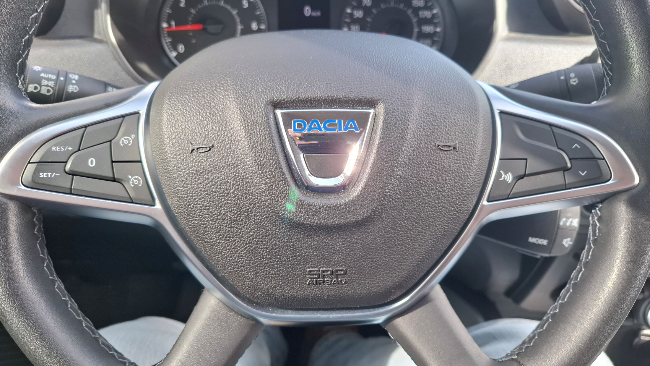 Dacia Duster TCe 90, benzine/LPG, 360°camera, dodehoekwaarschuwing, GPS.