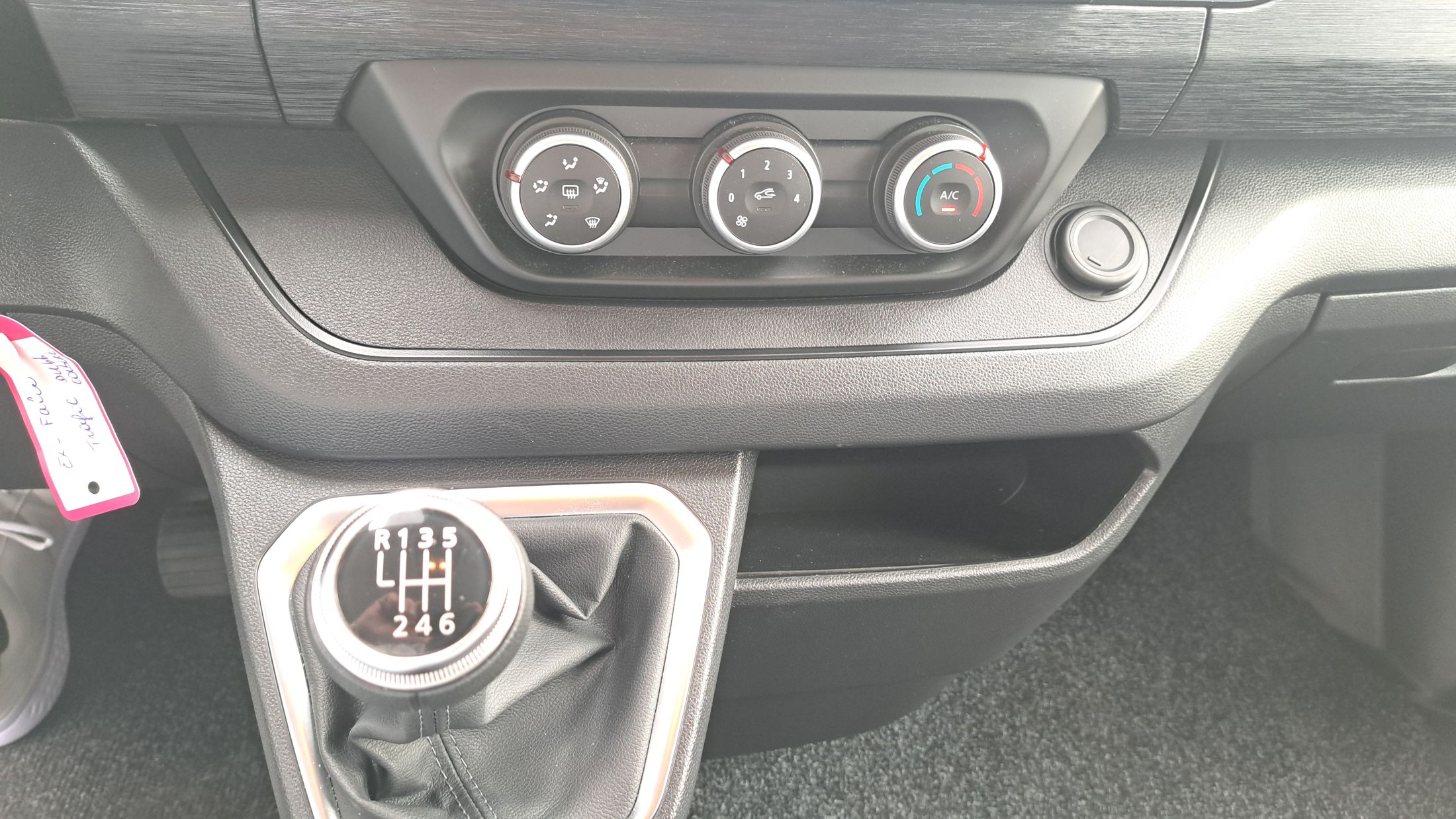 Renault Trafic Dubbele cab. 130 Pk, airco, GPS, camera, schuifdeur L+R
