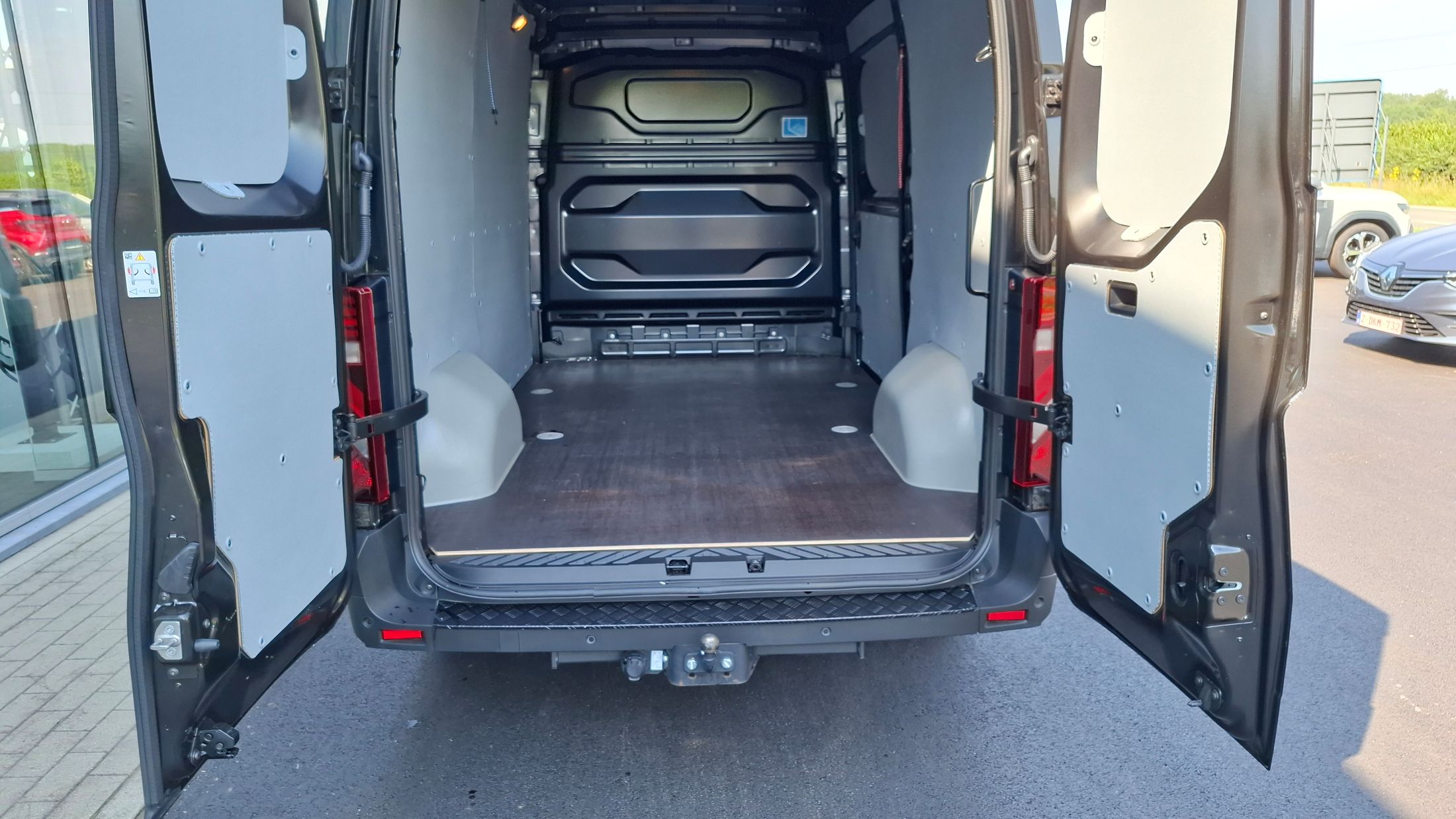 Renault Master L2H2, 150Pk AUTOMAAT, sensor V+A, camera, trekhaak.