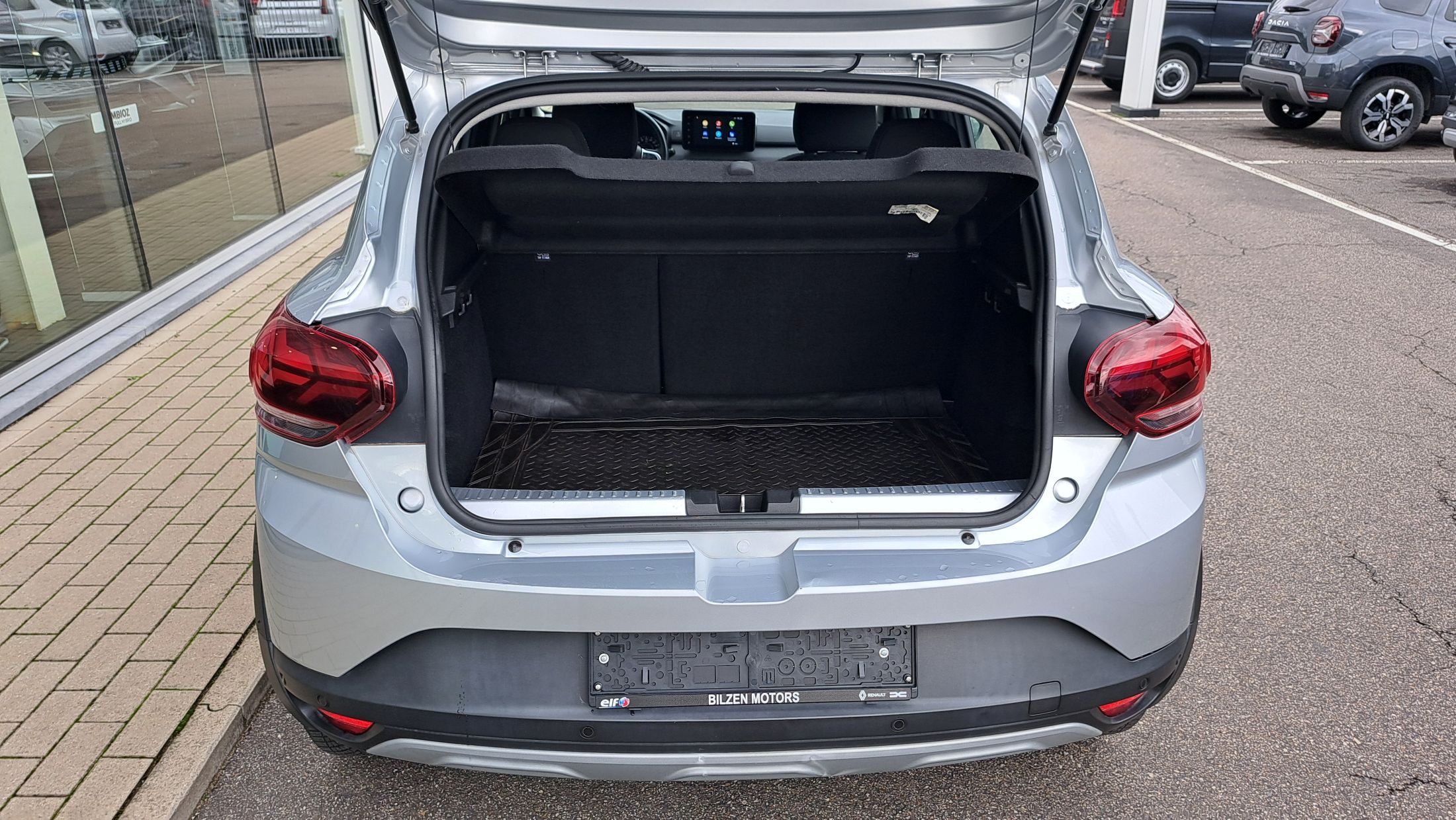 Dacia Sandero Stepway TCe 90 AUTOMAAT, GPS, camera, sensoren V+A, dodehoekw.