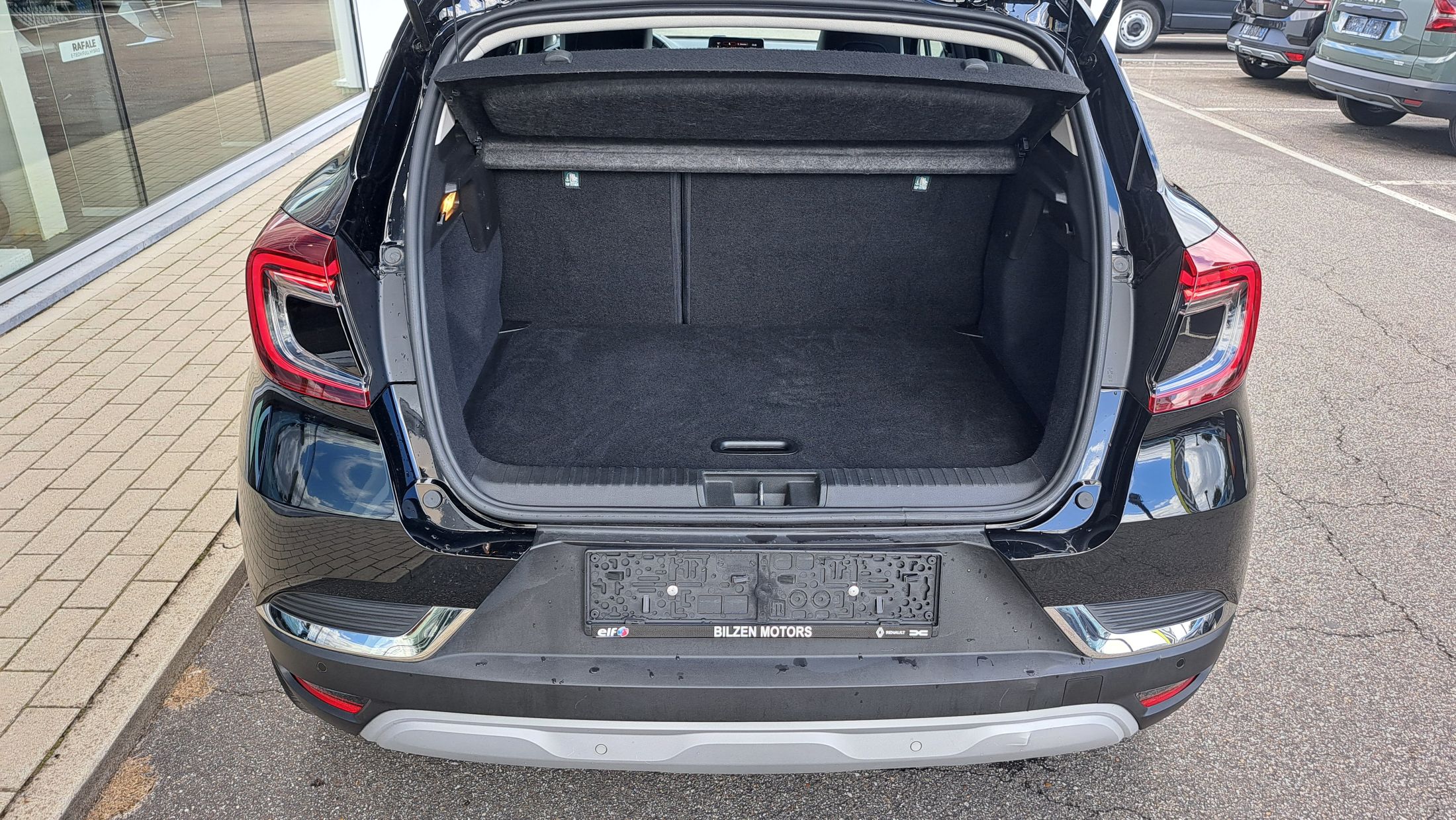 Renault Captur AUTOMAAT 1332cc 140Pk, GPS, camera, sensoren V+A