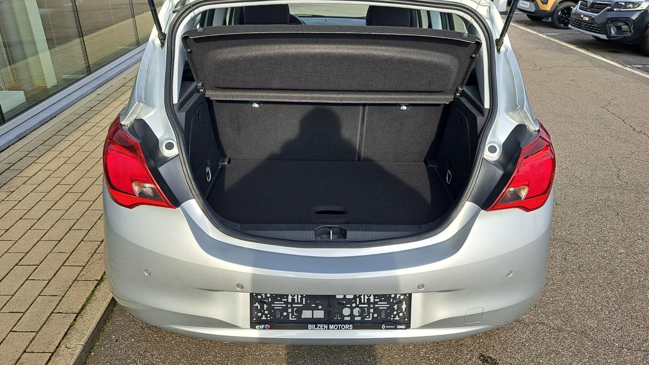 Opel Corsa 1229cc 70Pk, 5 deurs, airco, sensor achter