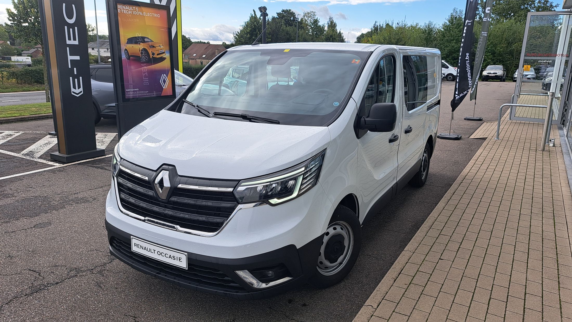 Renault Trafic Dubbele cab. 130 Pk, airco, GPS, camera, schuifdeur L+R