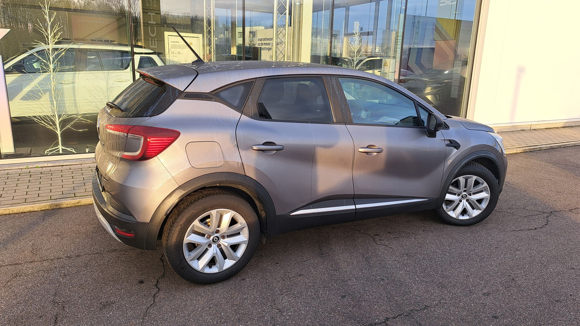Renault Captur TCe 90, airco, sensoren A, 4seizoensbanden.