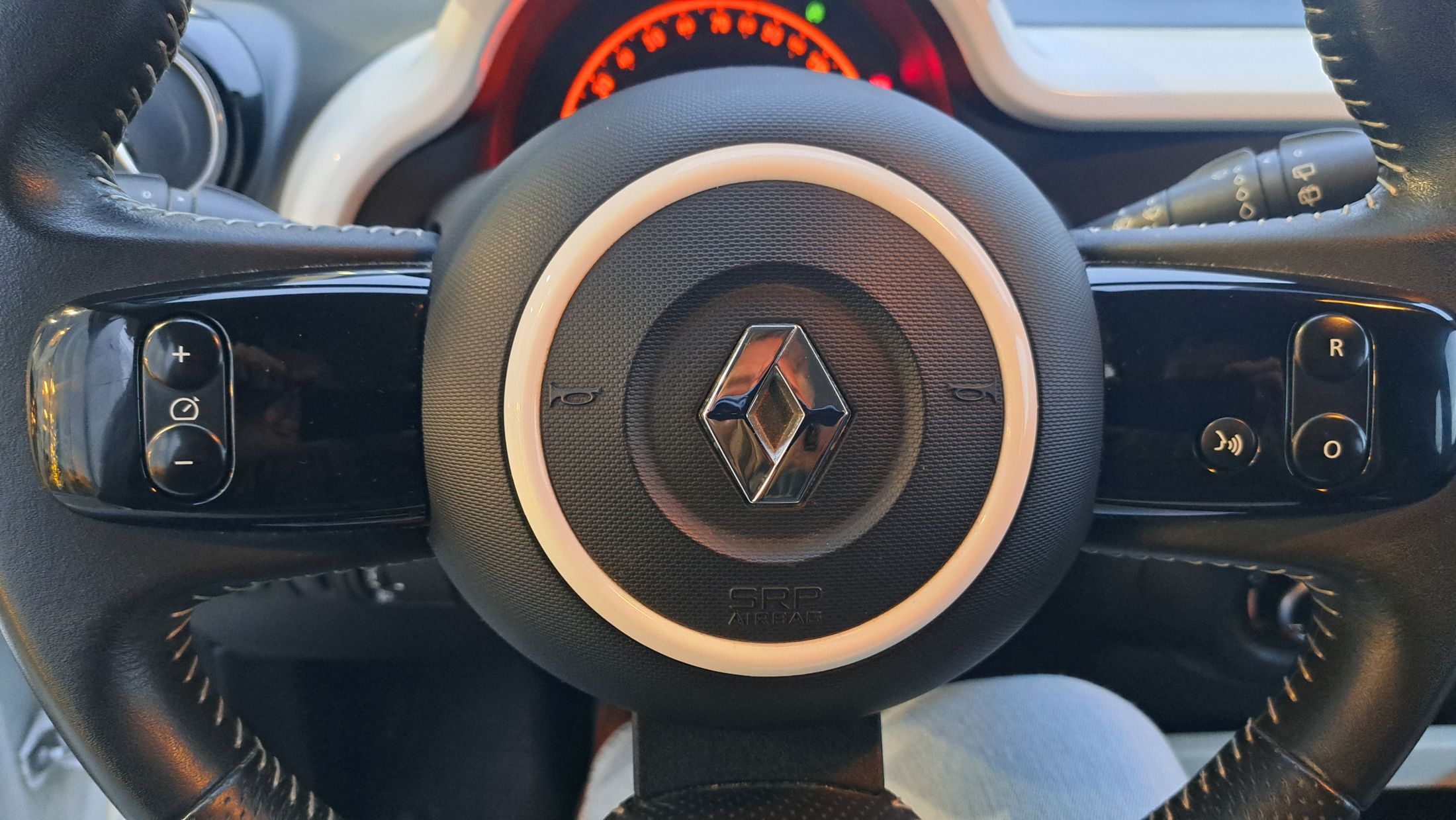 Renault Twingo TCe 70Pk, airco, sensoren A, GARANTIE