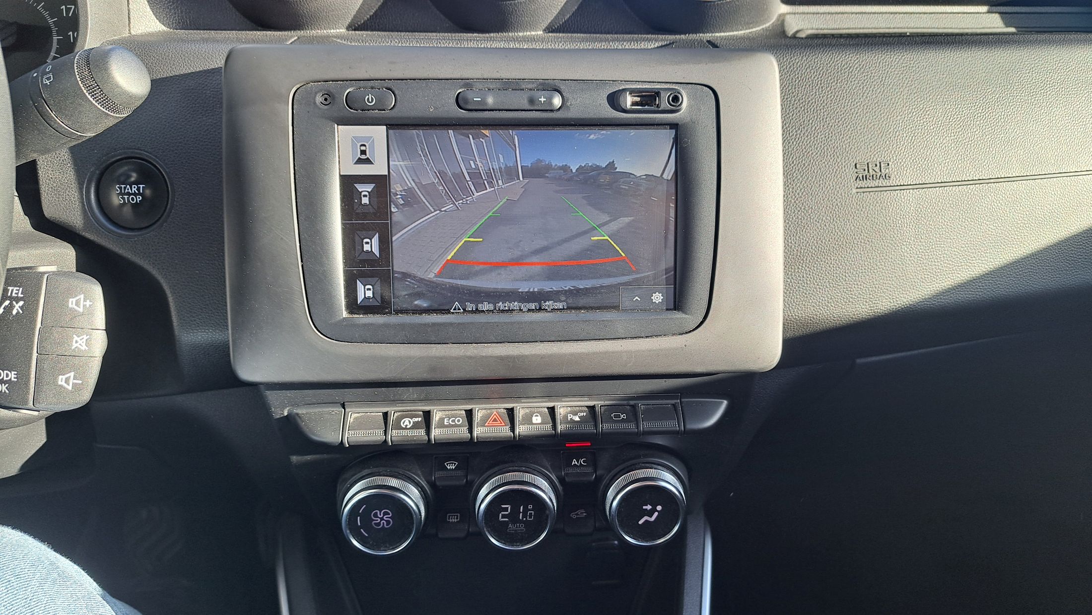 Dacia Duster 1332cc 131Pk, GPS, 360°camera, airco, dodehoekwaarschuwing.