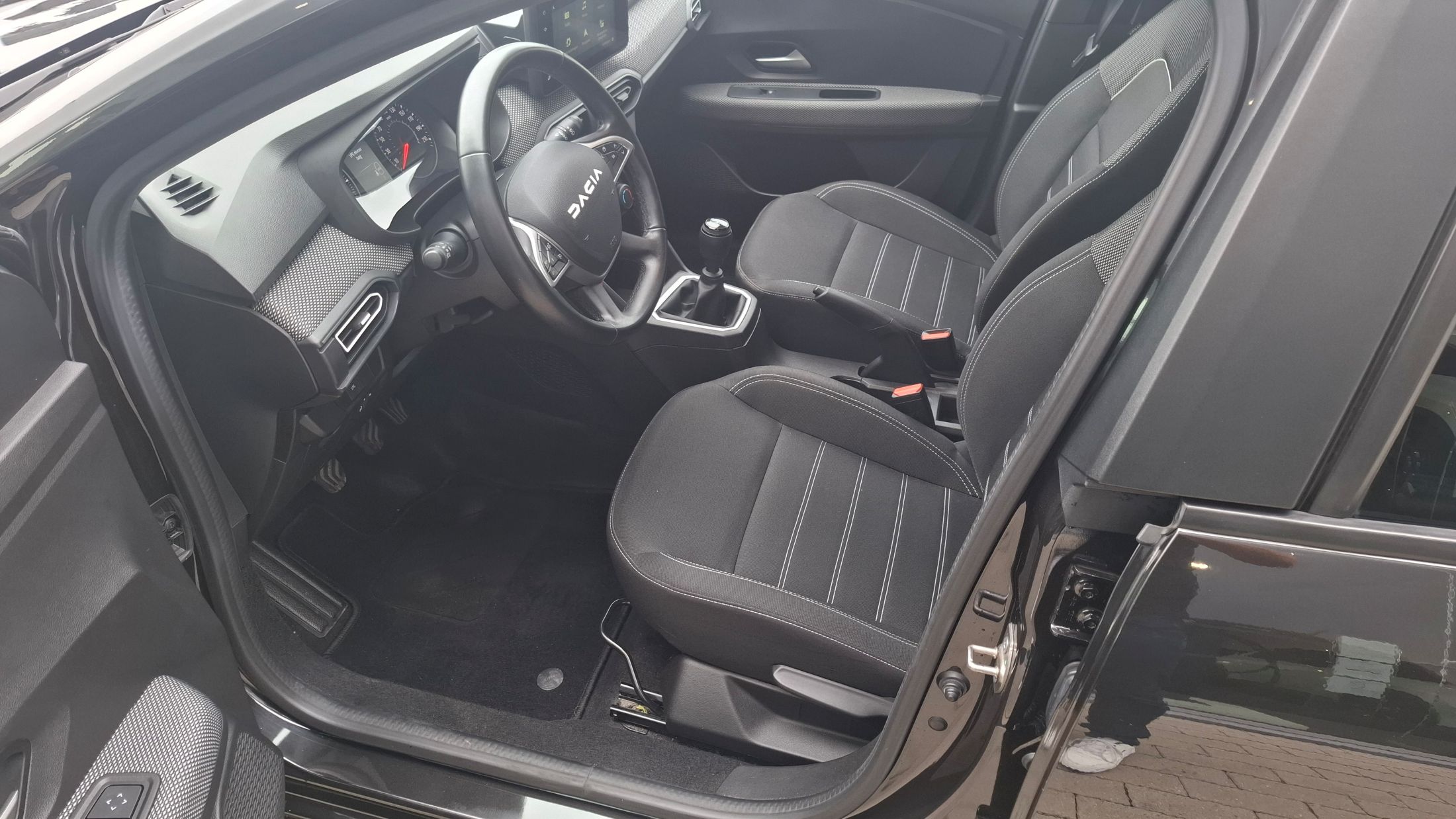 Dacia Jogger benzine+LPG, airco, GPS, camera, 7 zitplaatsen, trekhaak