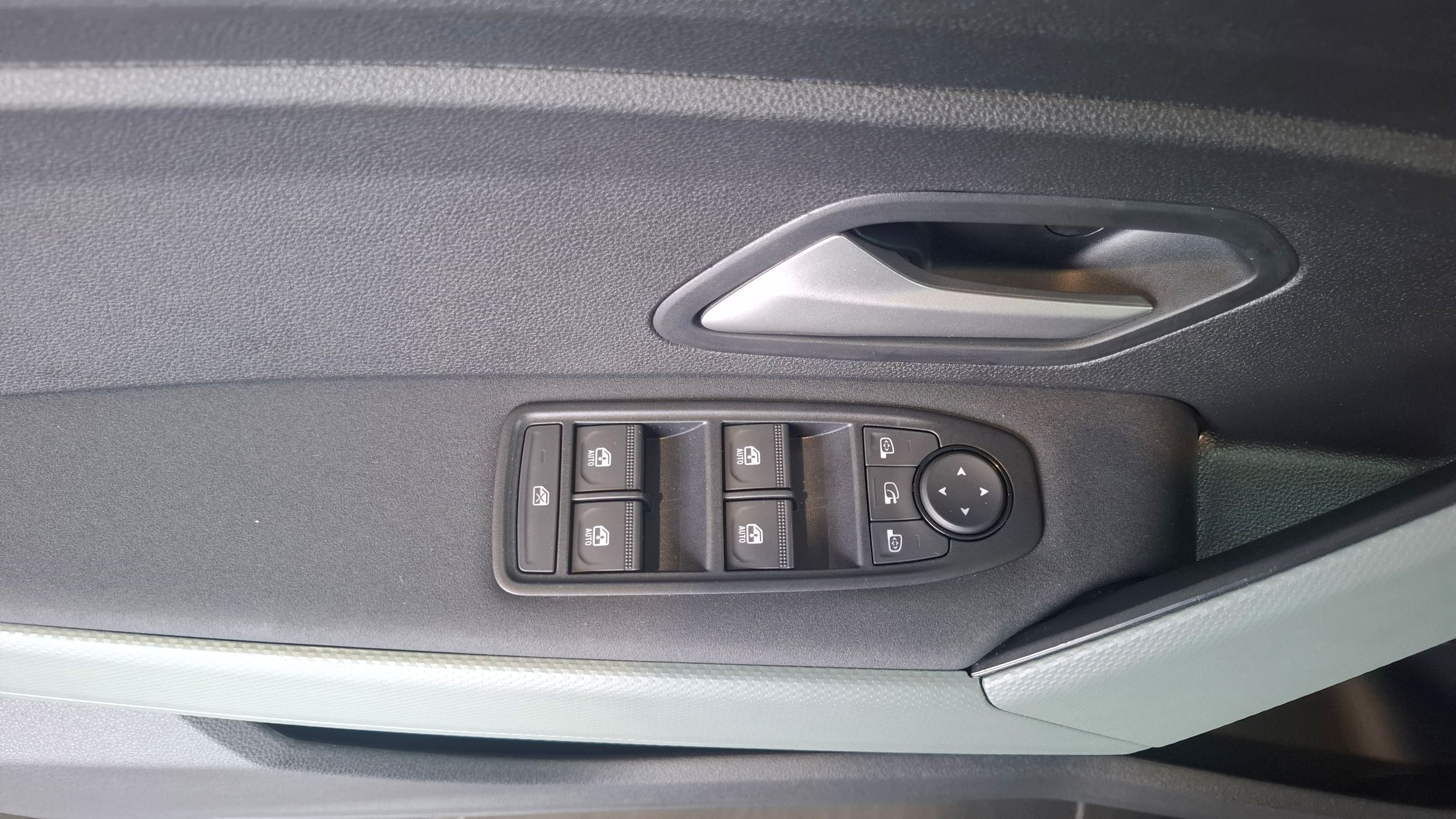 Dacia Duster Extreme Full Hybrid 155 Pk, full options