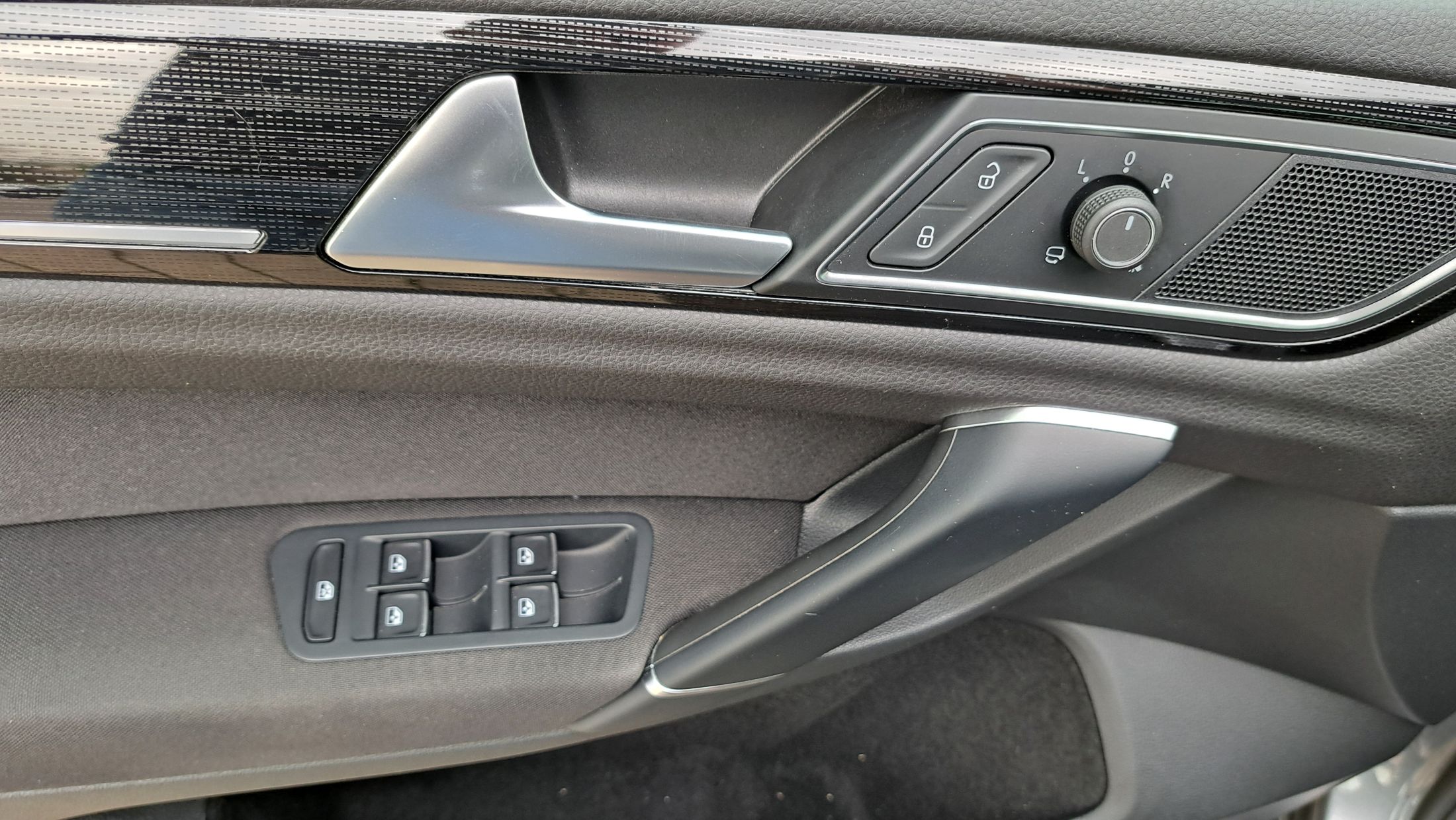 VW Golf Sportsvan 150 Pk AUTOMAAT, zetelverwarming, camera