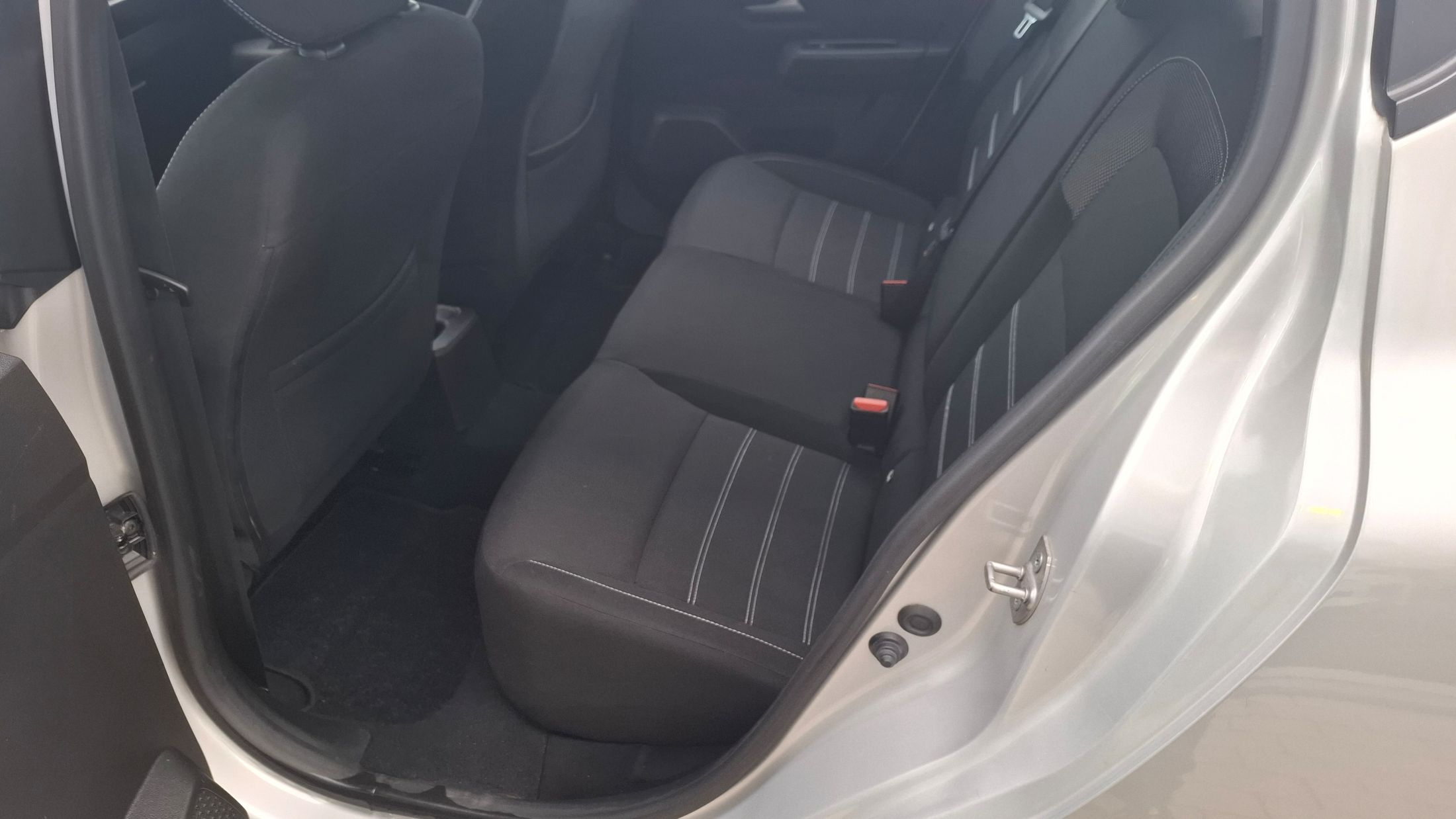 Dacia Sandero TCe 90 AUTOMAAT,airco, sensorV+A, camera, trekhaak
