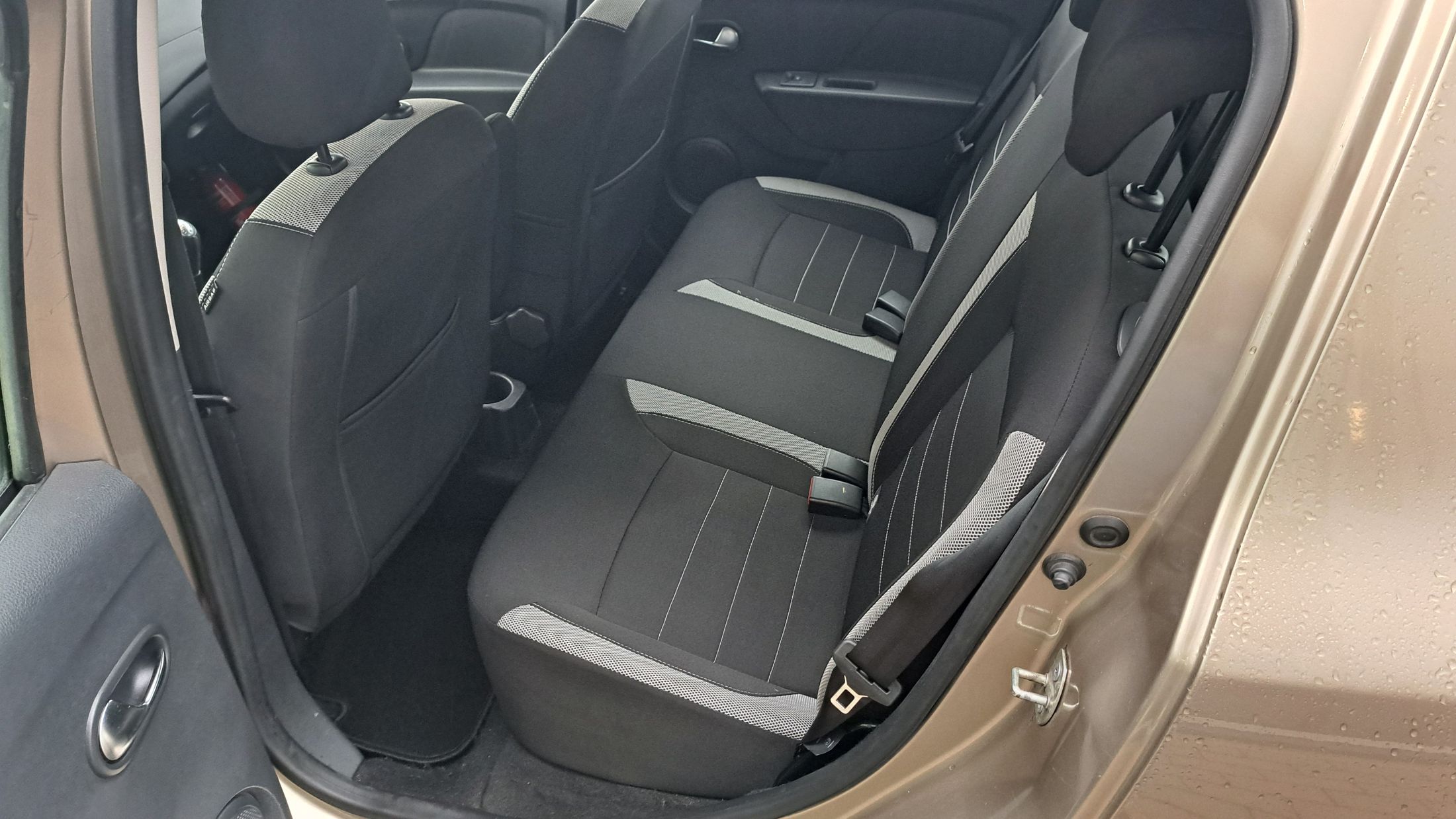 Dacia Sandero Stepway 100Pk benz+LPG, GPS, sensor A, zetelverwarming